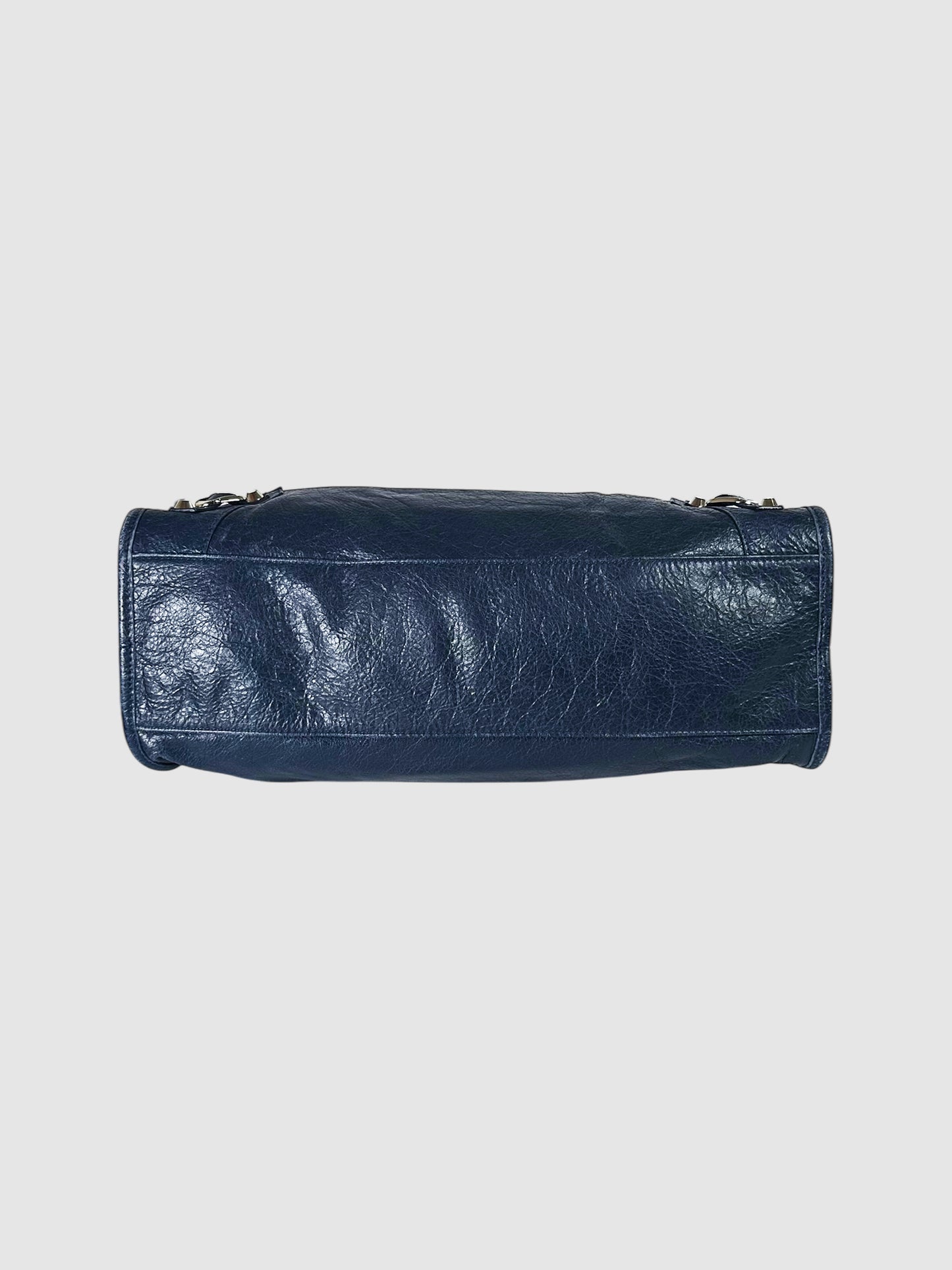Classic City Shoulder Bag
