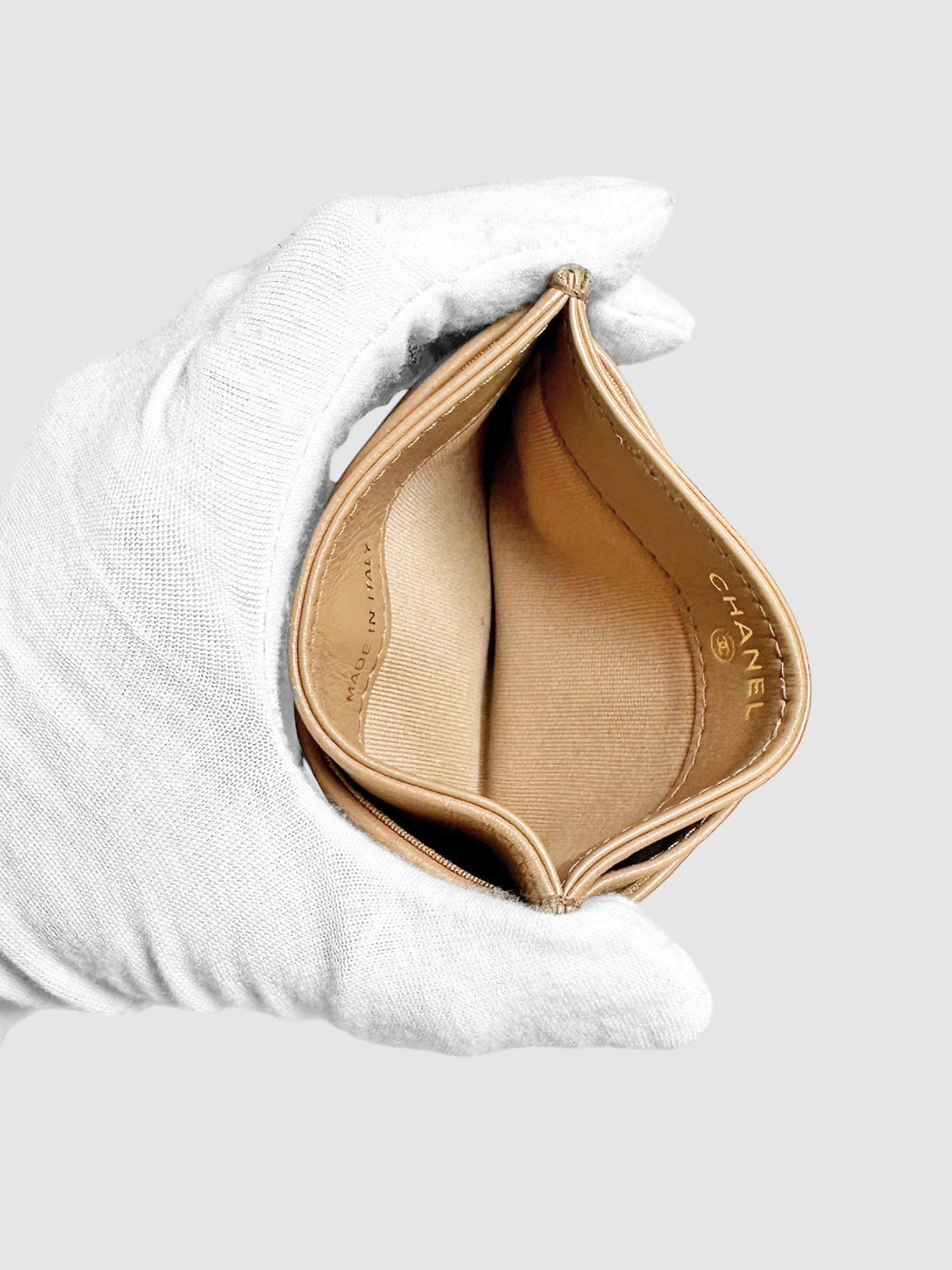19 Card Holder