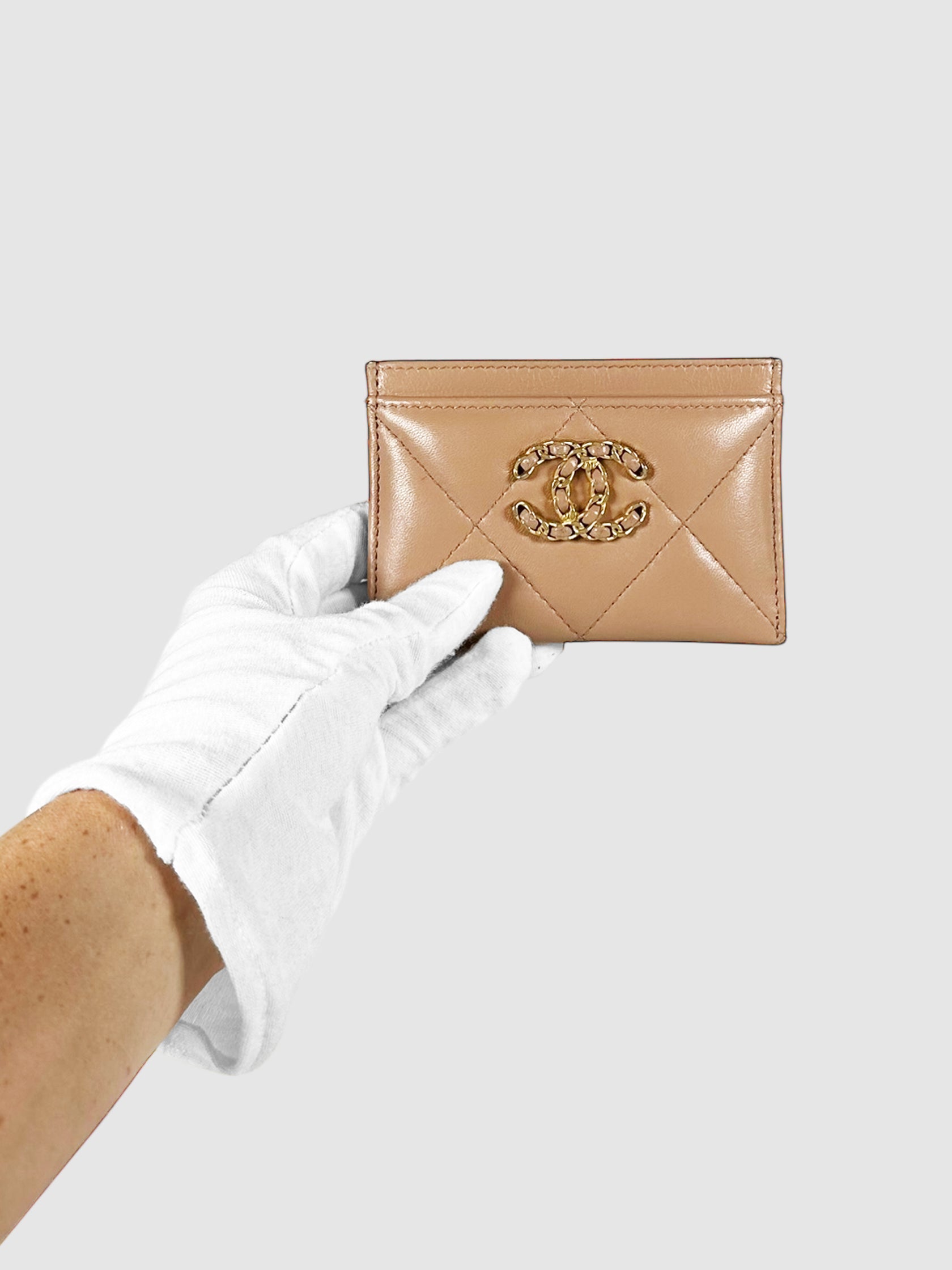 19 Card Holder
