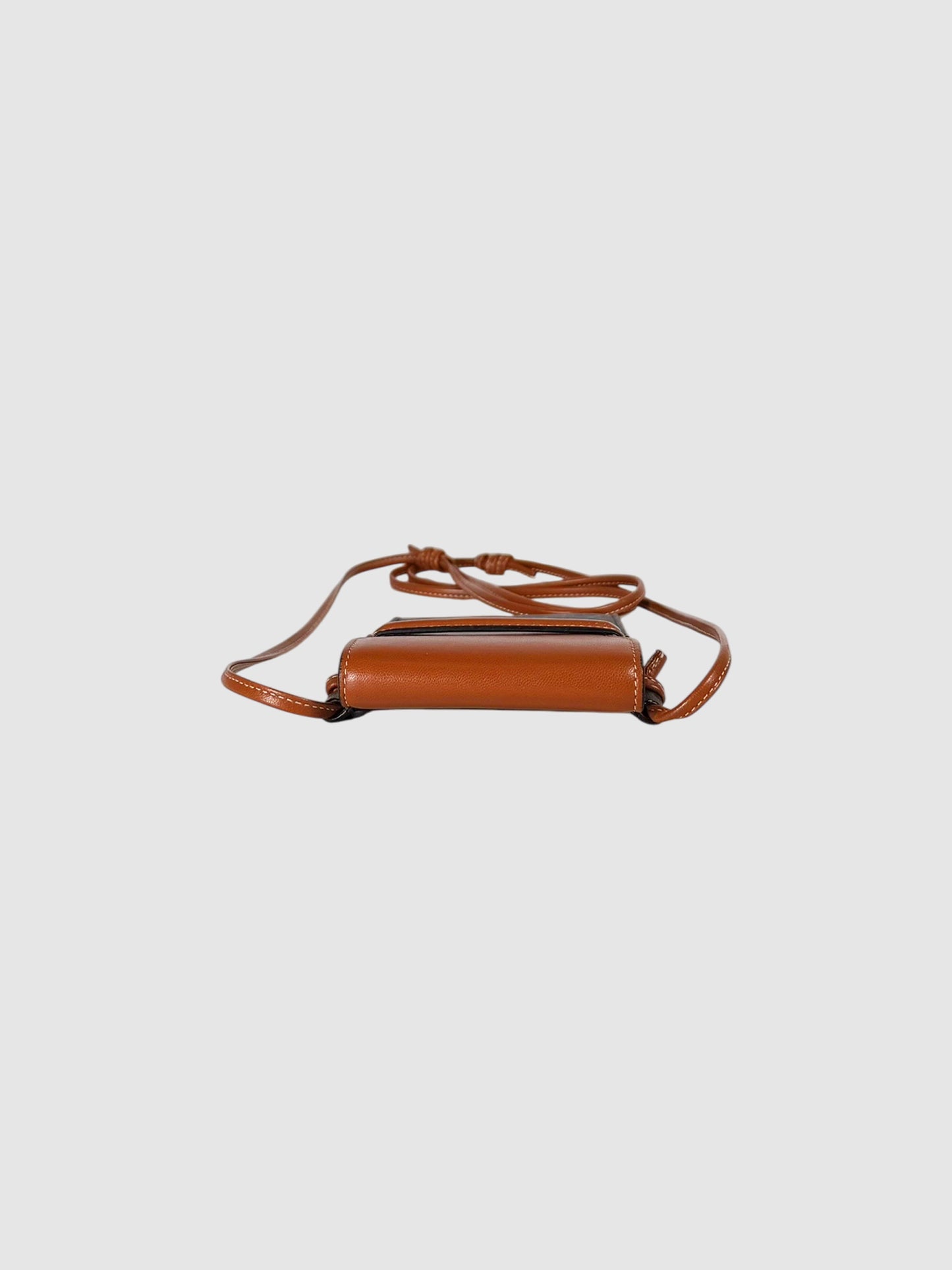 Triomphe Phone Pouch