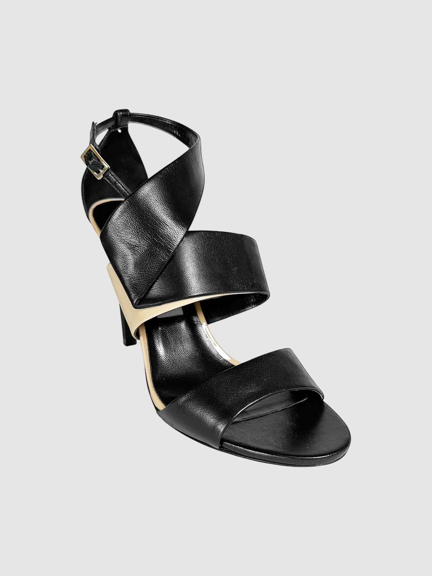 Trapeze 100 Pumps