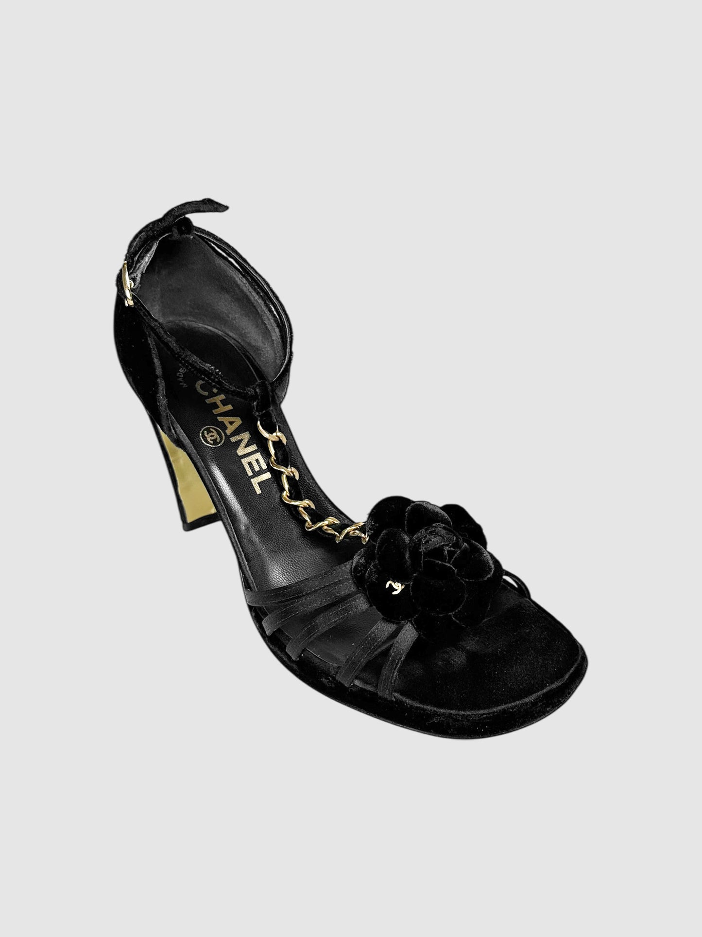 Velvet Camellia Pumps