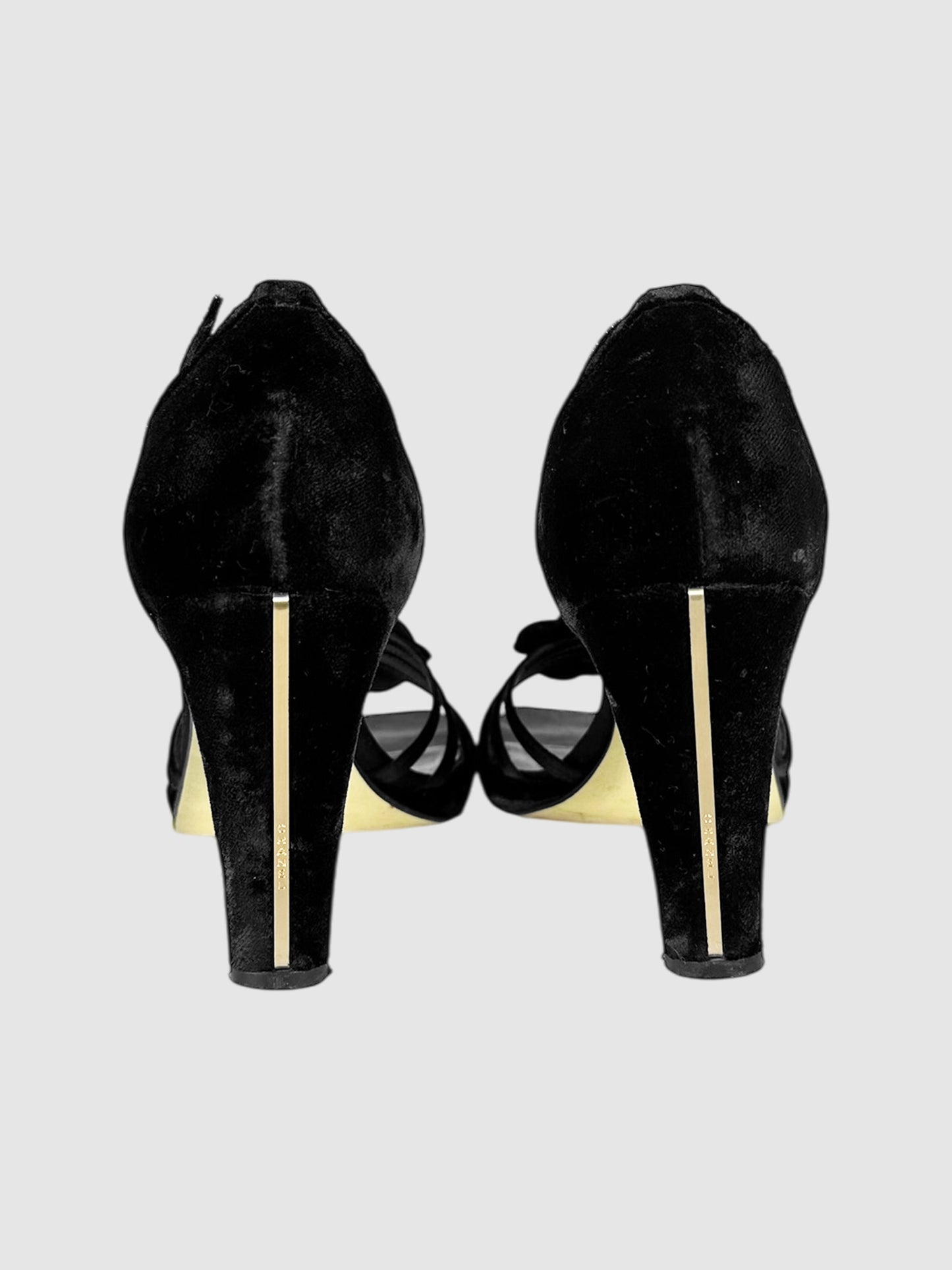 Velvet Camellia Pumps