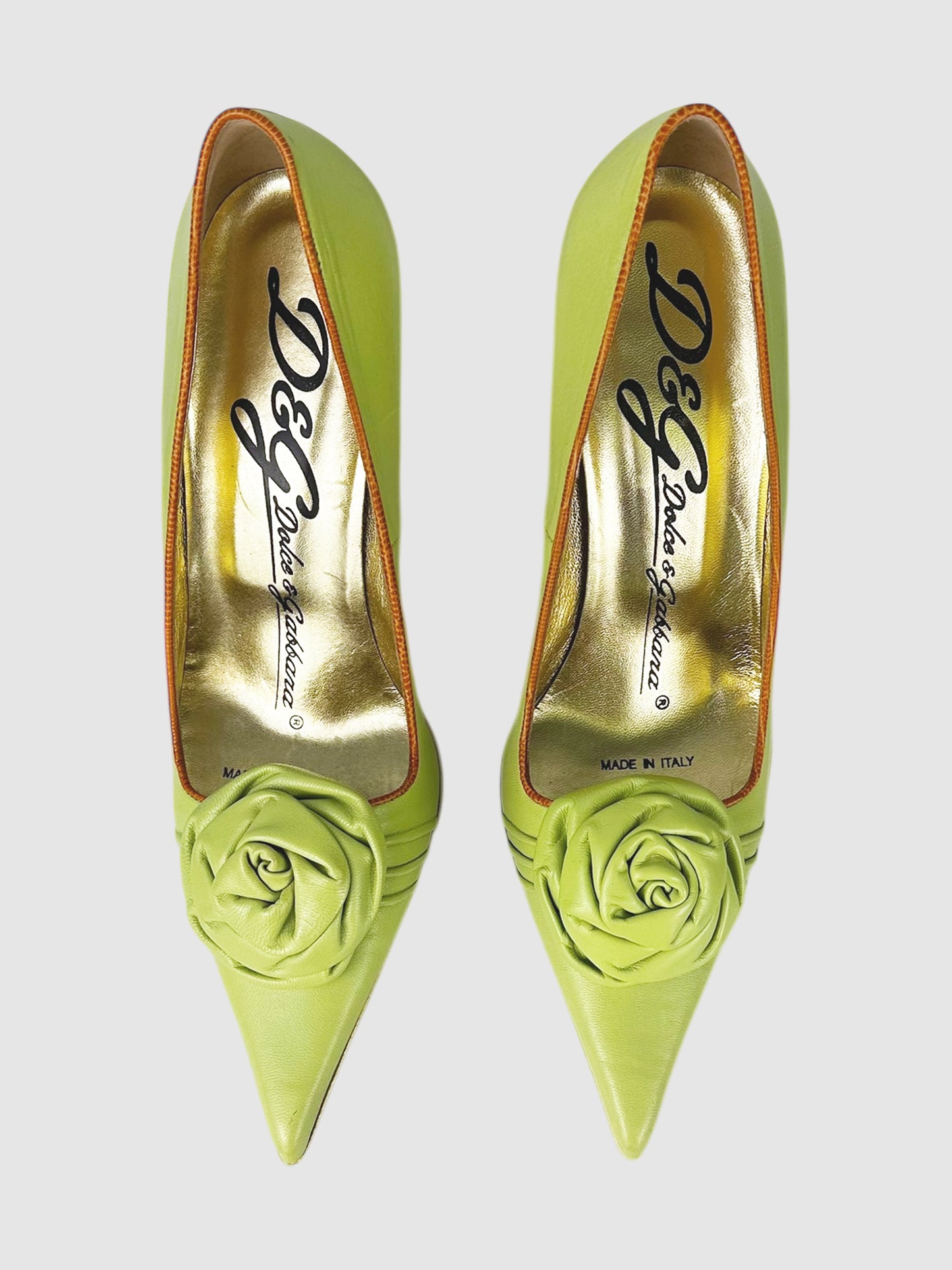 Flower Detail Pointed Toe Pumps