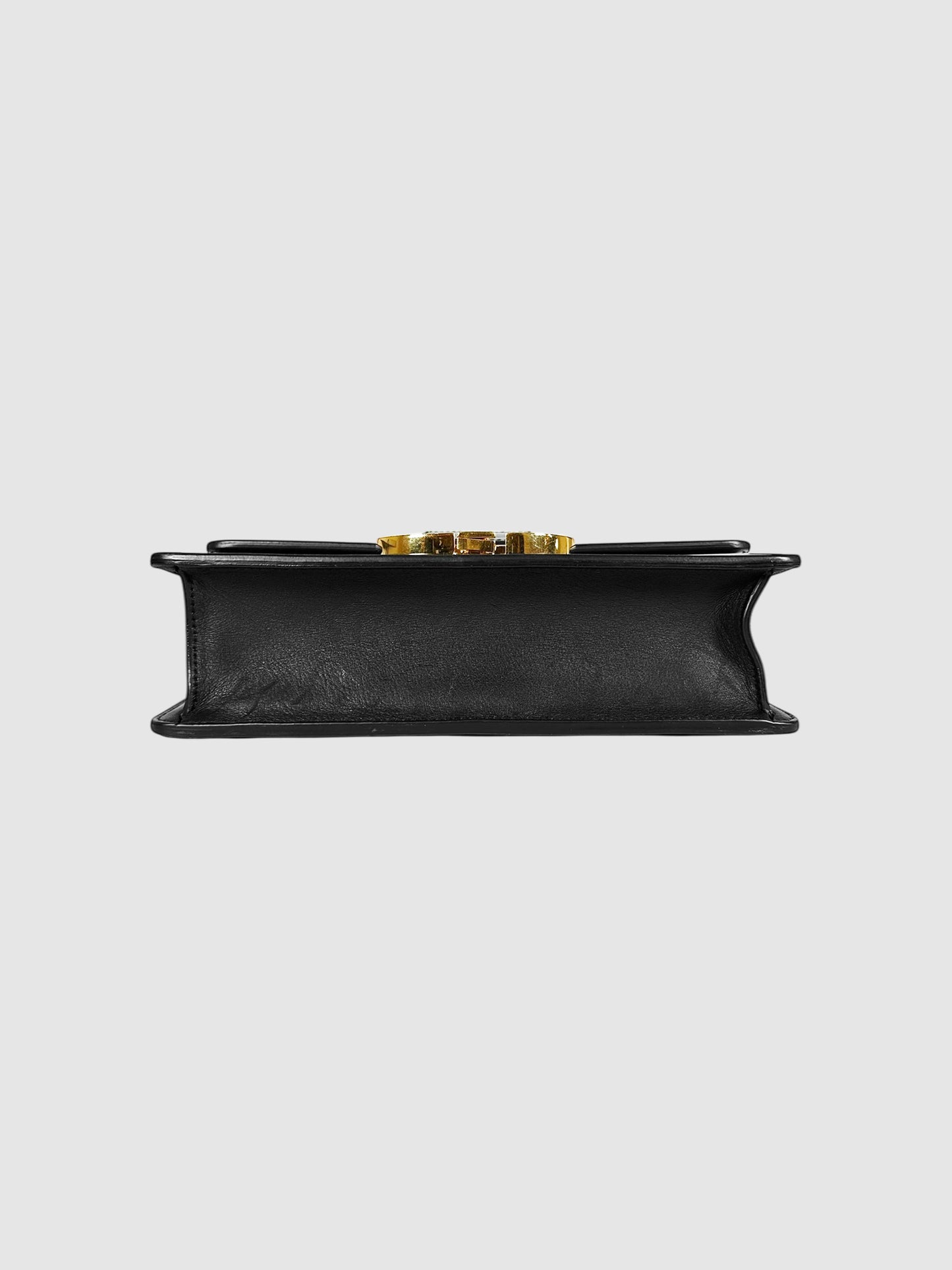 30 Montaigne Flap Bag