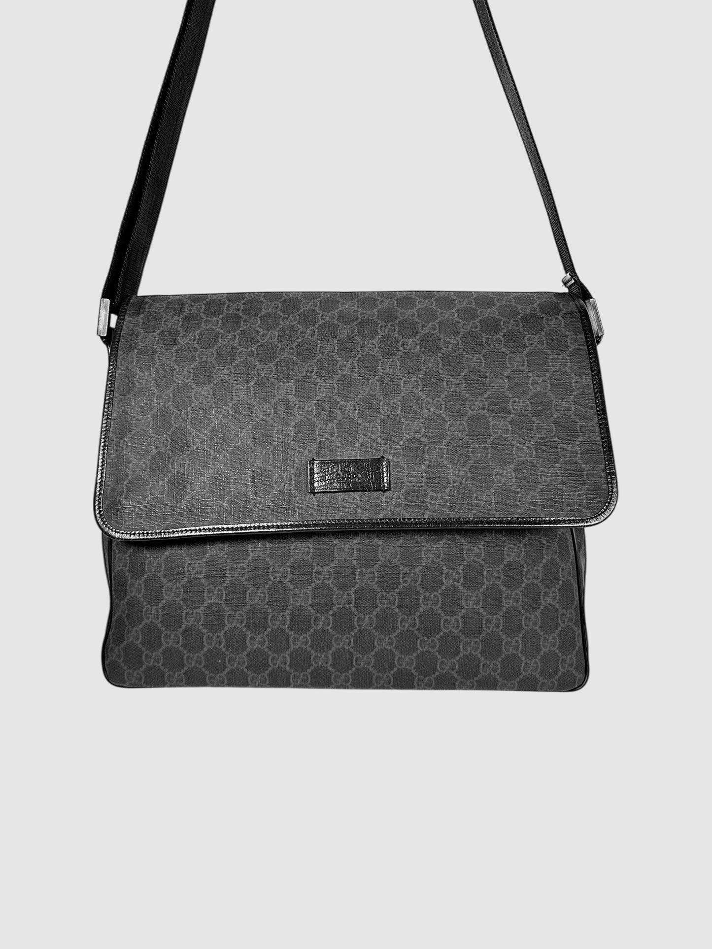 GG Supreme Messenger Flap Bag