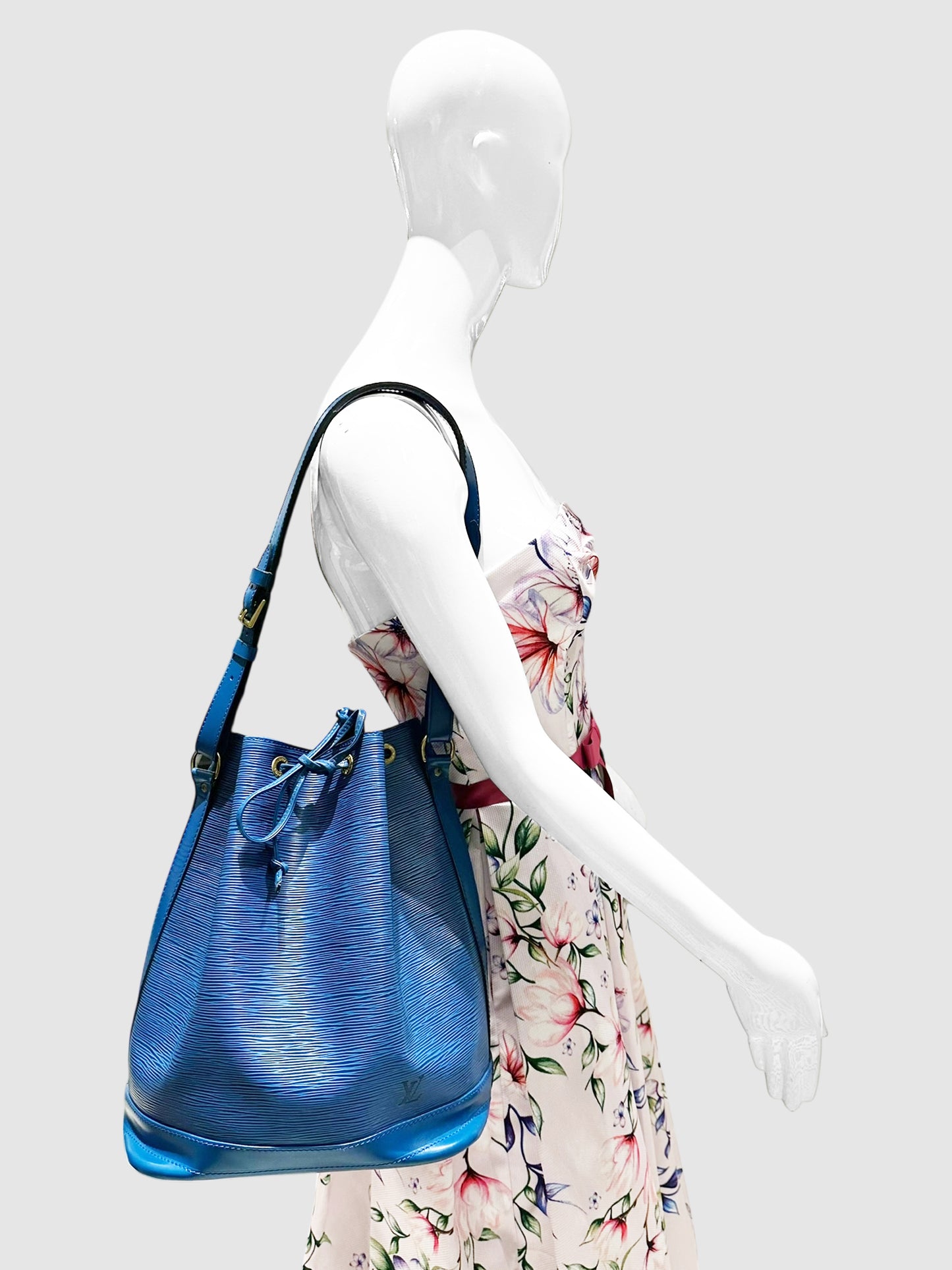 Noé GM Bucket Bag