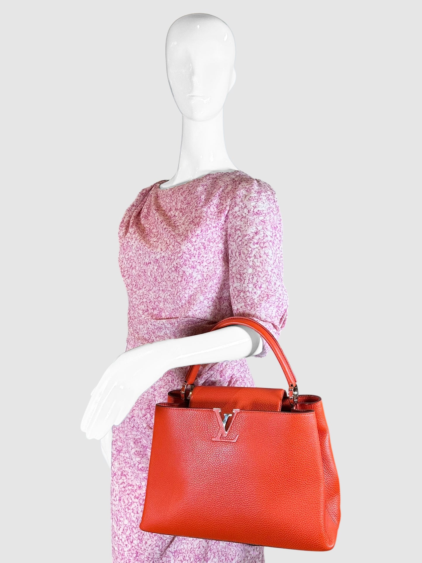 Capucines MM Bag
