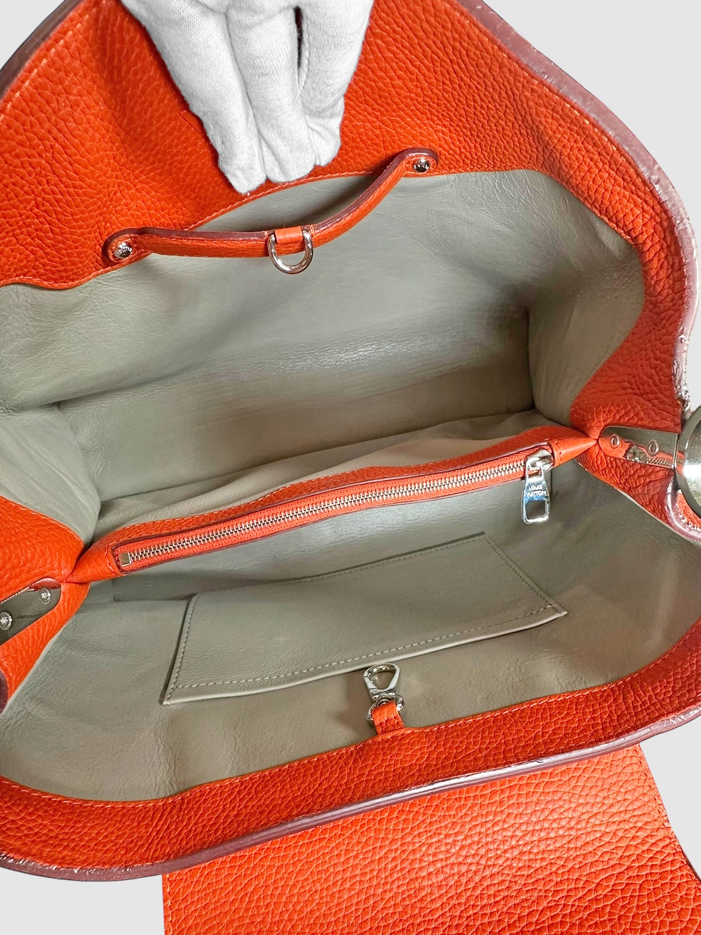 Capucines MM Bag
