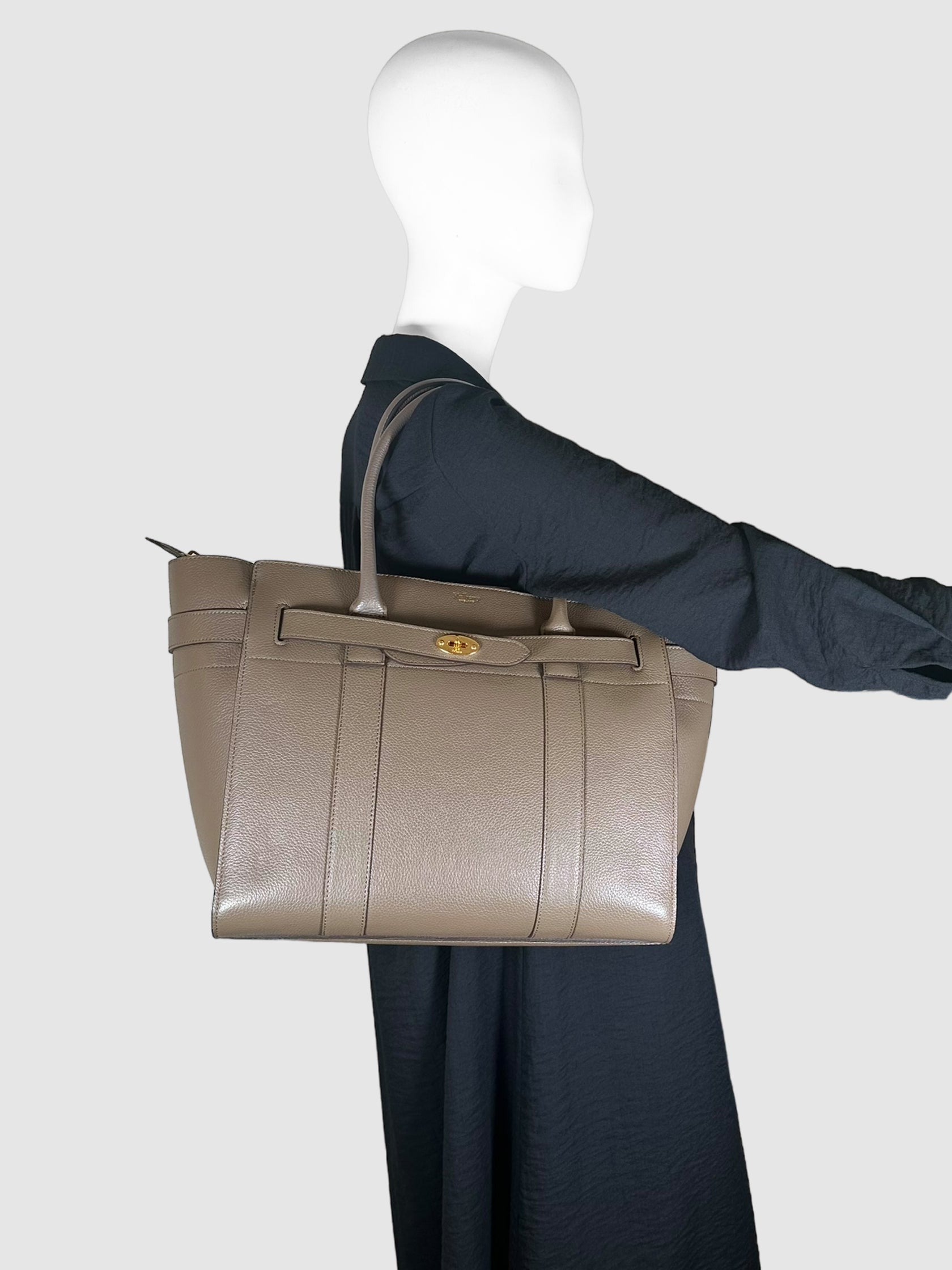 Mulberry Beige Leather Zipped Bayswater Tote Bag Consignment Secondhand Designer Luxury Resale Toronto Trendy