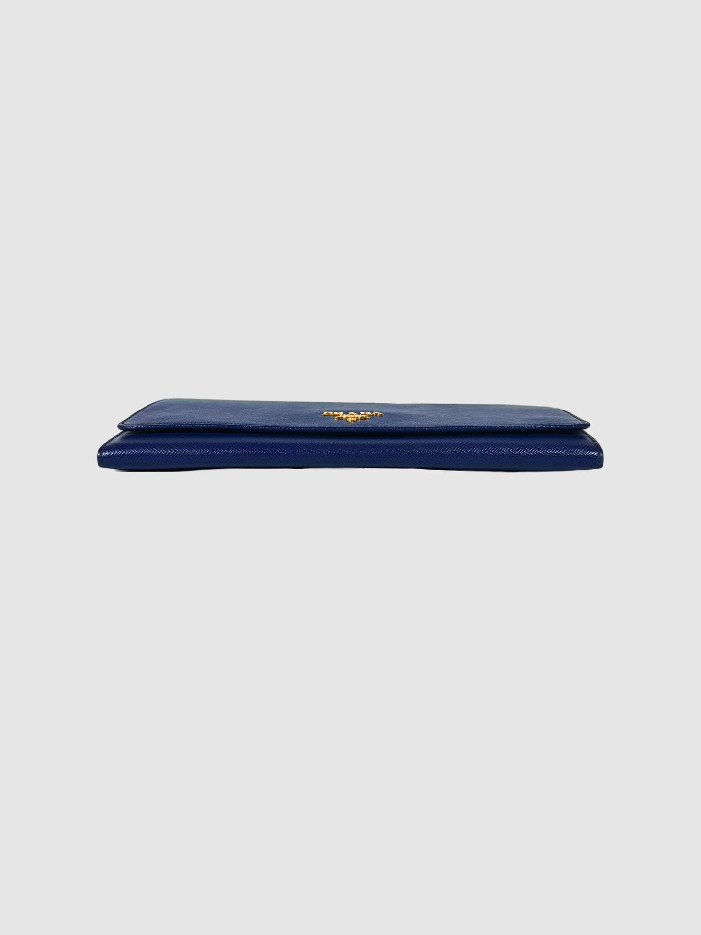 Saffiano Metal Wallet on Chain