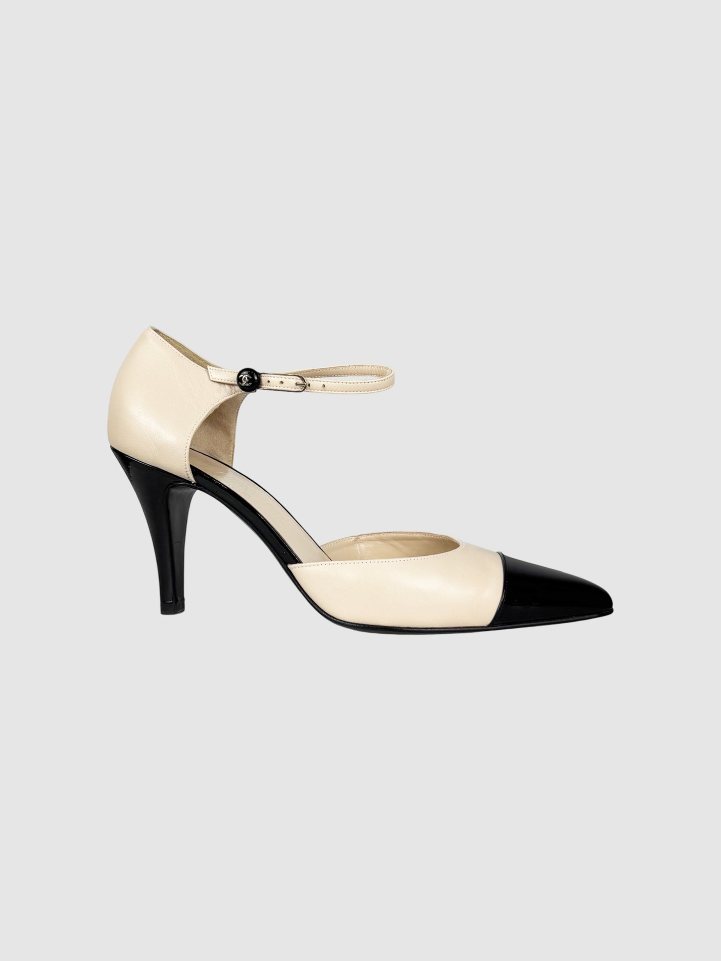 2003 D'Orsay Pumps