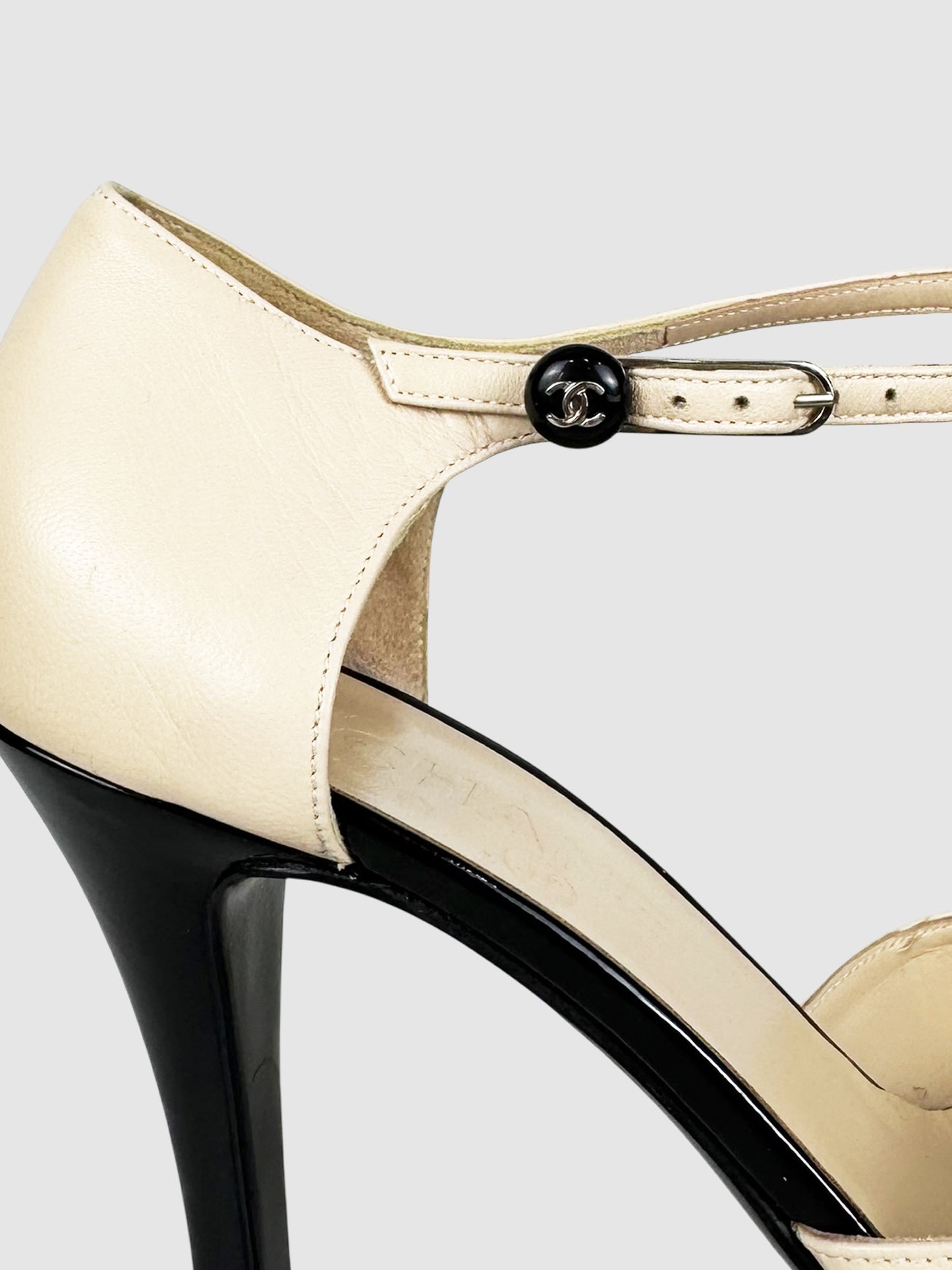 2003 D'Orsay Pumps