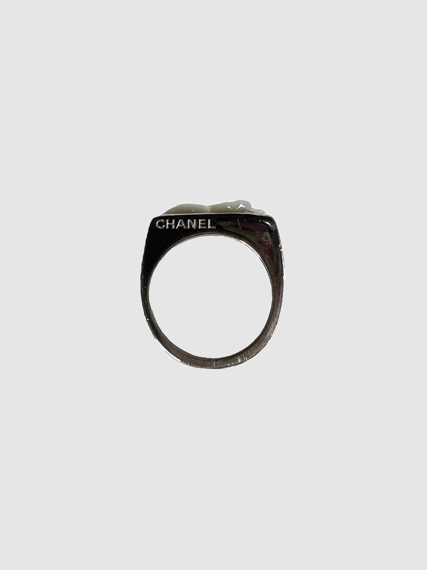 Mother of Pearl Four Leaf Clover Ring