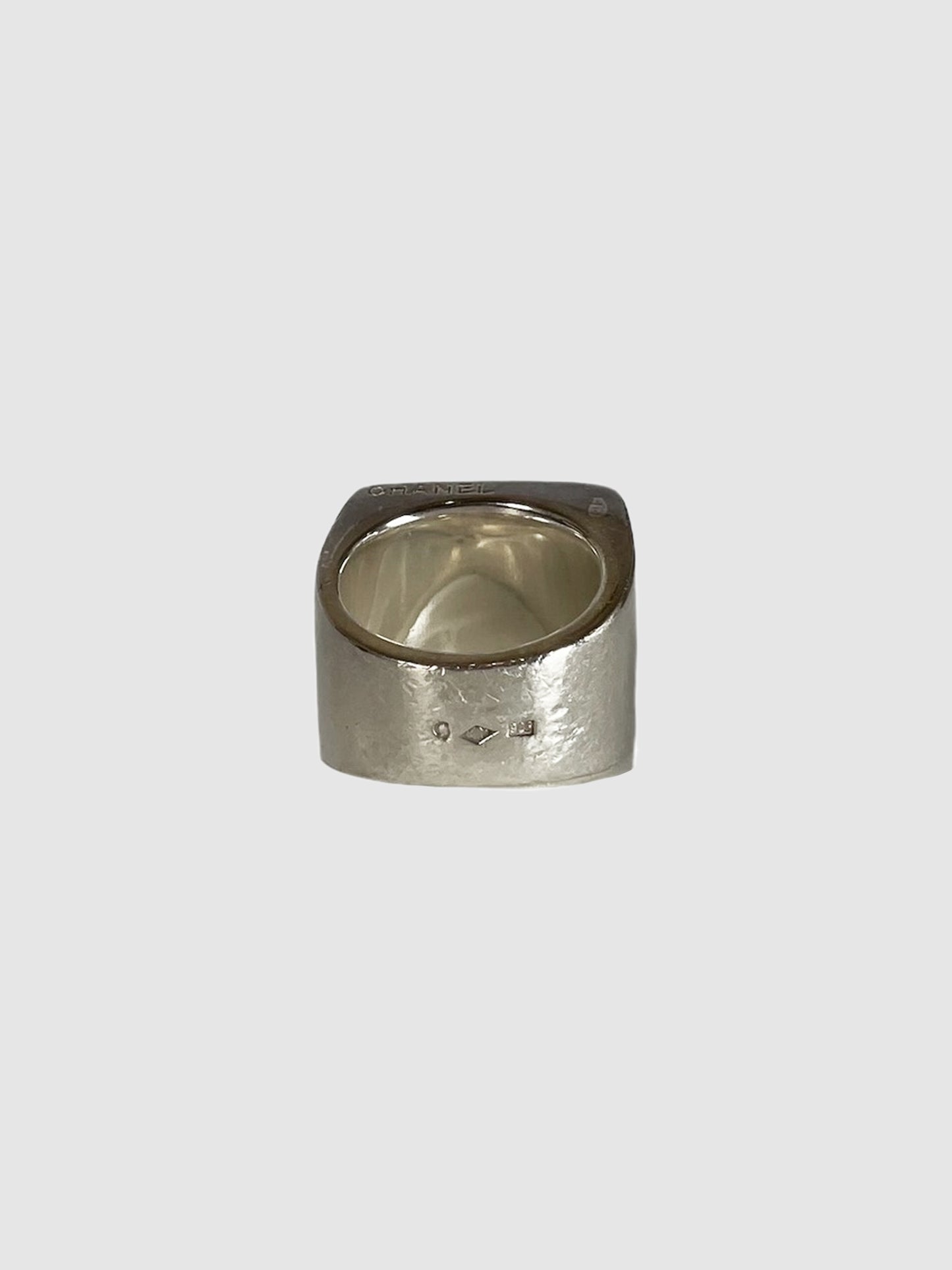 Mother of Pearl Four Leaf Clover Ring