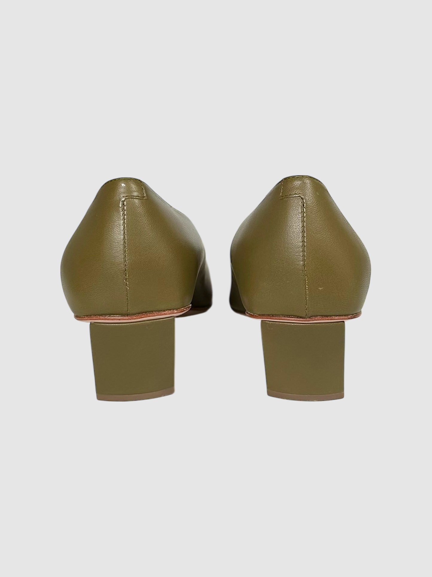 Belle Vivier Pumps