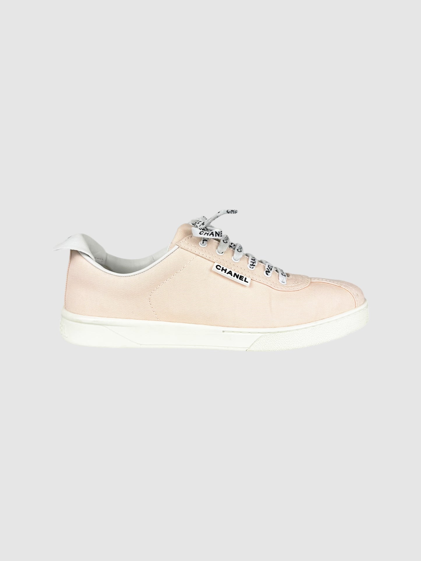 Chanel Pink Weekender Canvas Lace-Up Sneakers, Size 41 Luxury Designer Resale Consignment Toronto Logo VSP Vestiaire