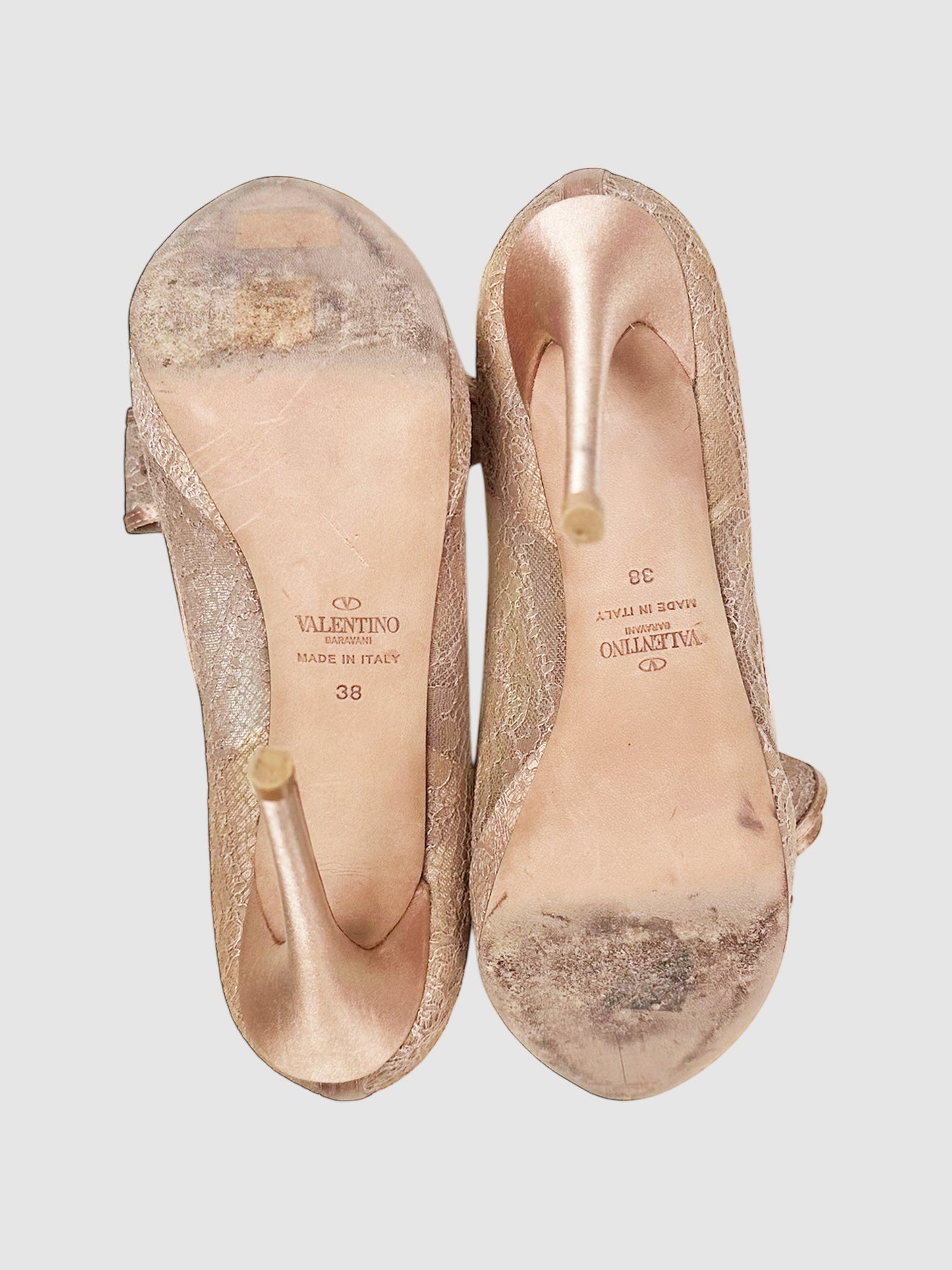 Lace Couture Pumps