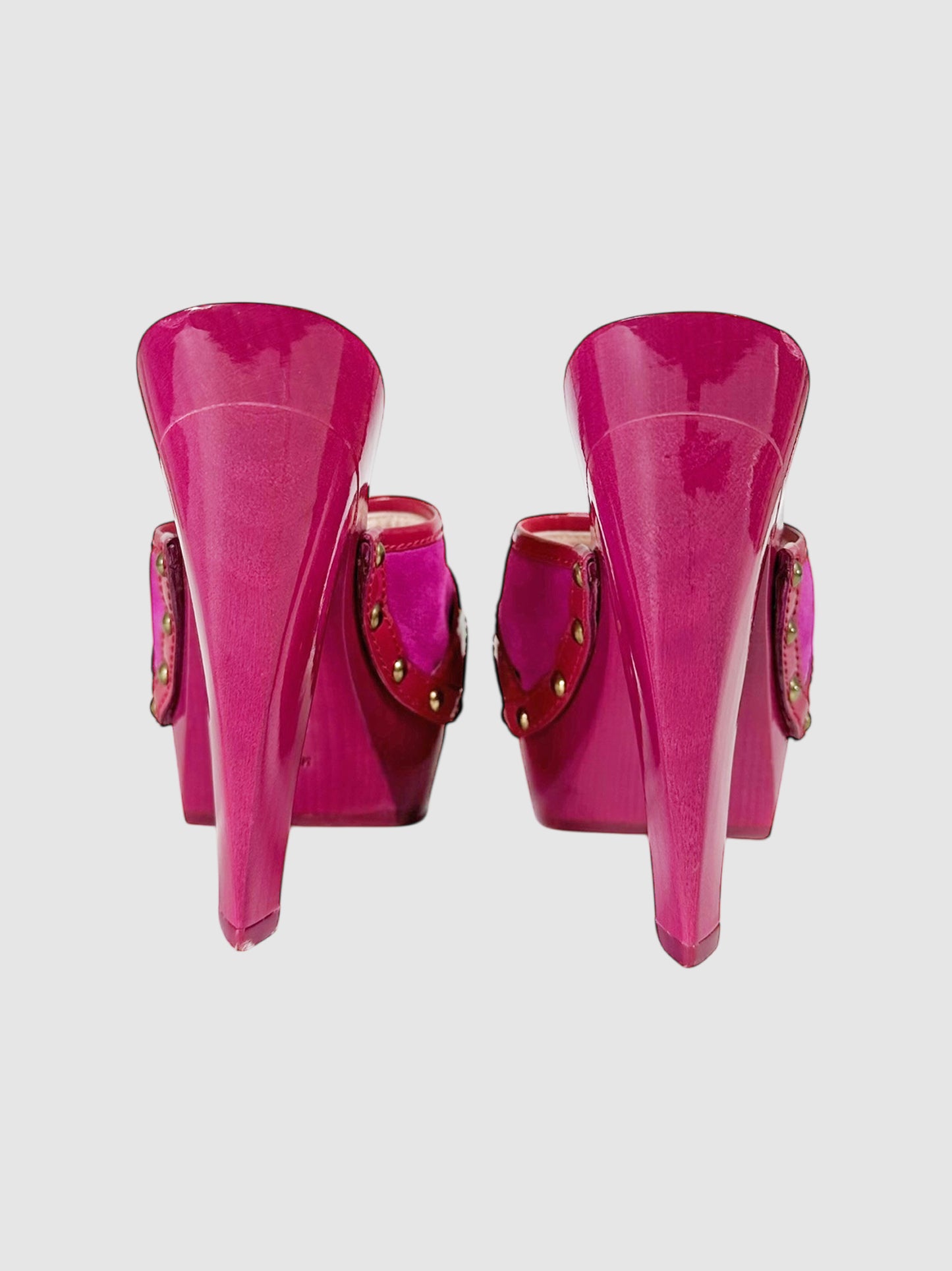 Logo Platform Pumps