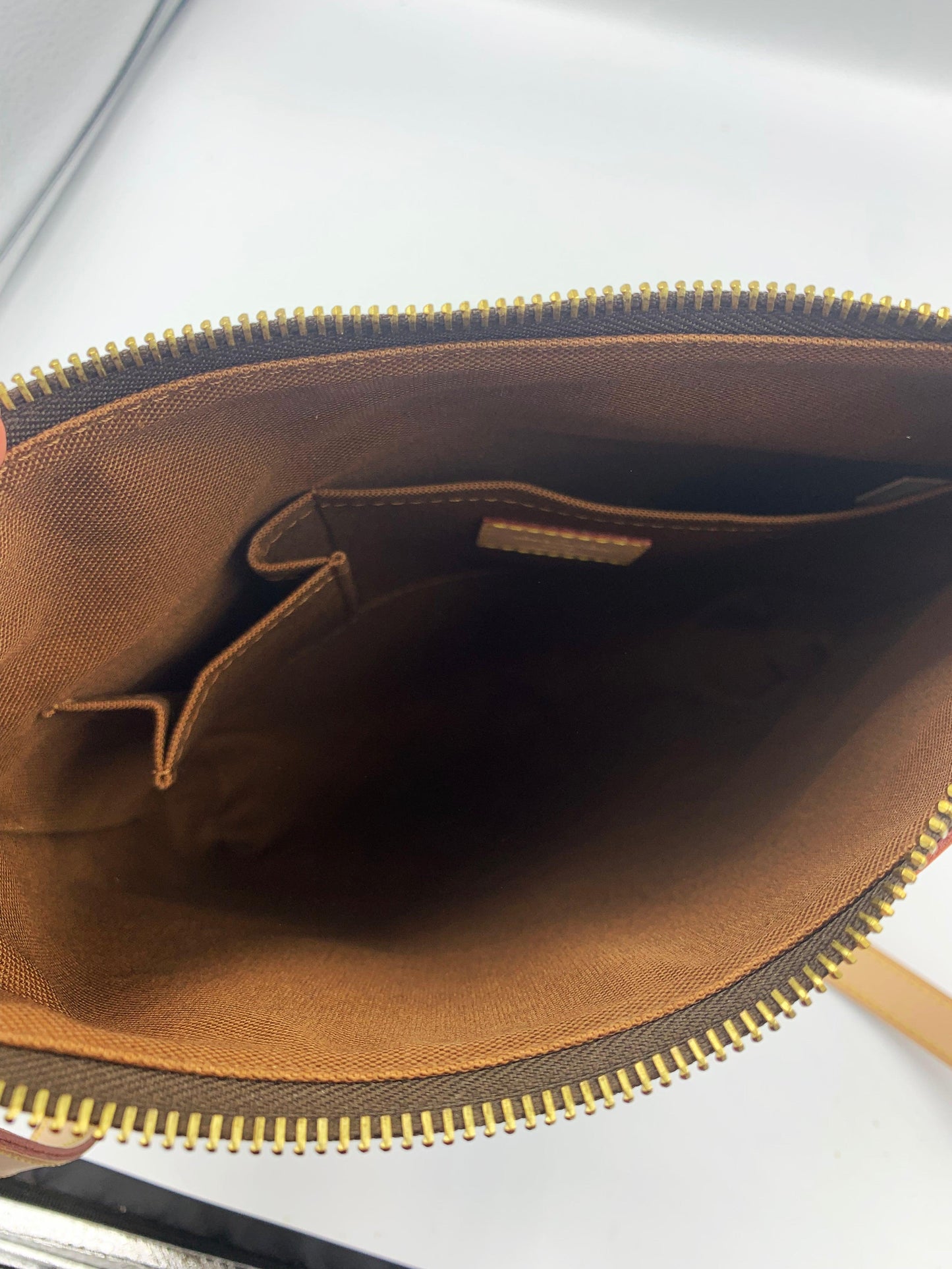 Louis Vuitton "Odéon" - Second Nature Boutique