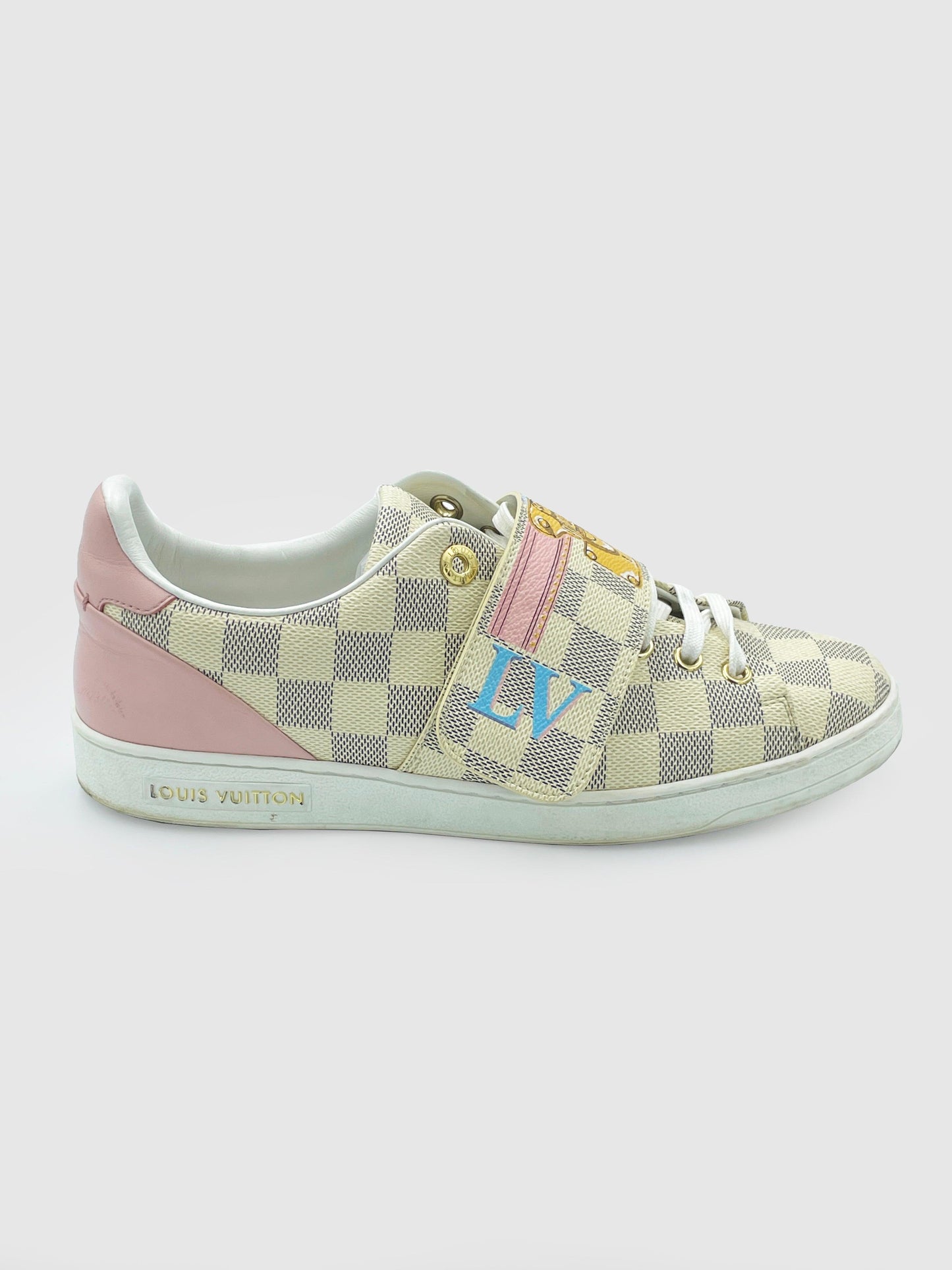 Louis Vuitton - Size 39 - Second Nature Boutique