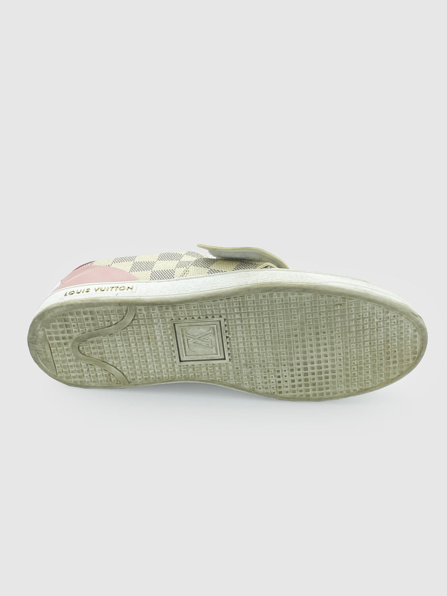 Louis Vuitton - Size 39 - Second Nature Boutique