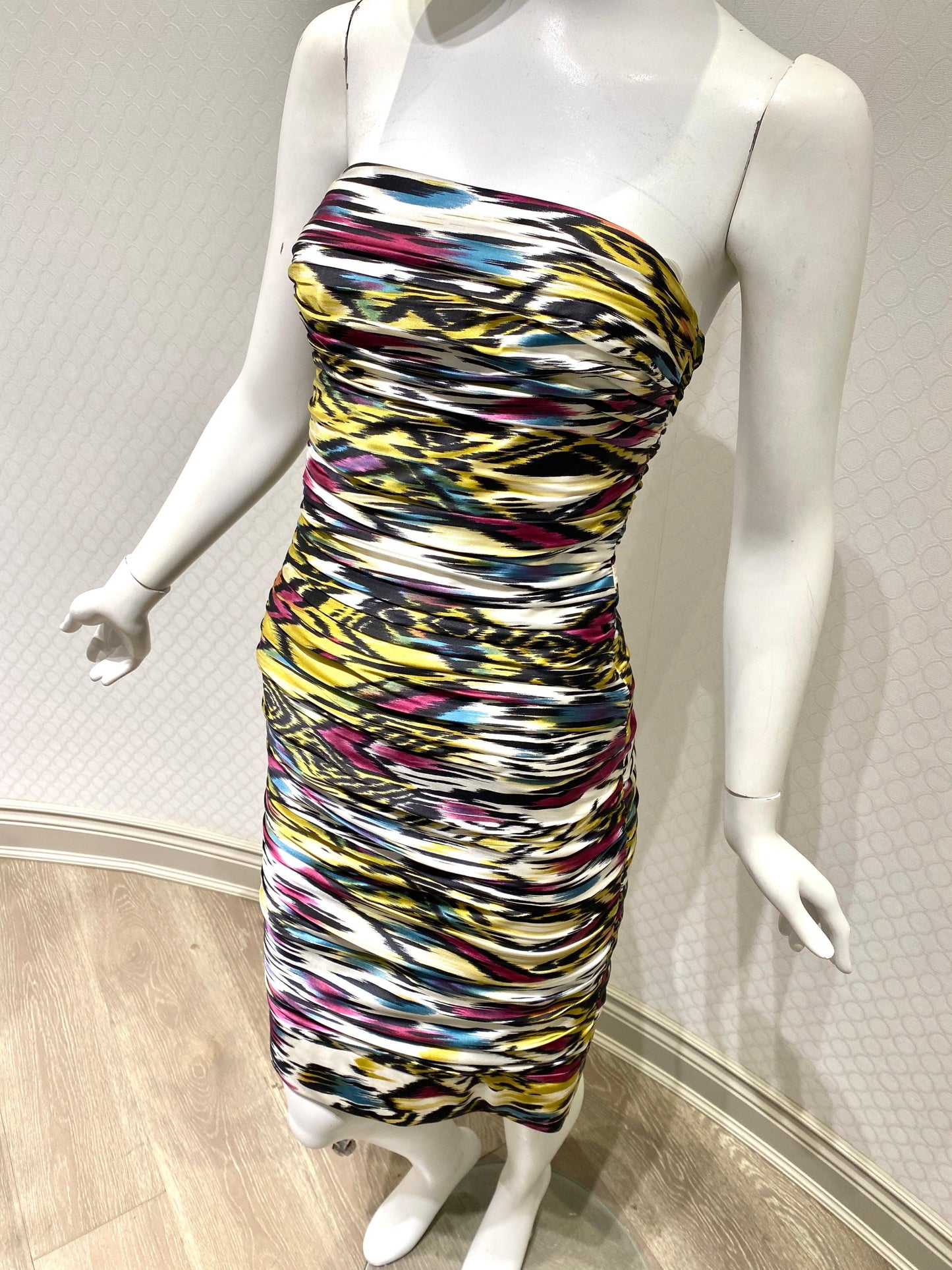 Carmen Marc Valvo - Size 2 - Second Nature Boutique