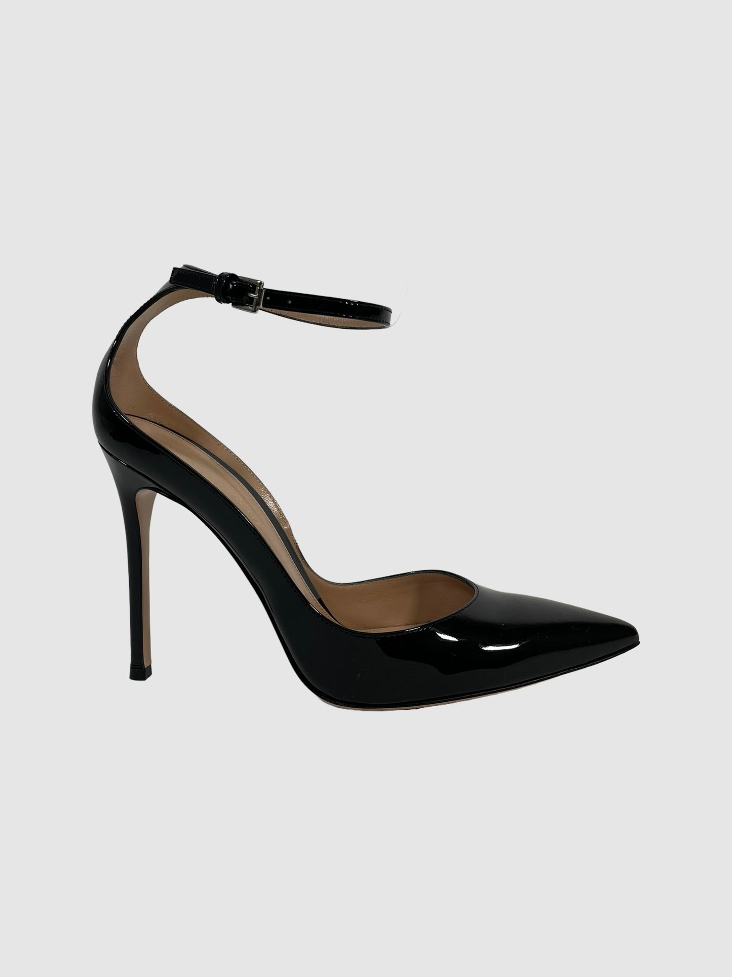 Patent Leather Pointed Toe Pumps - Size 40