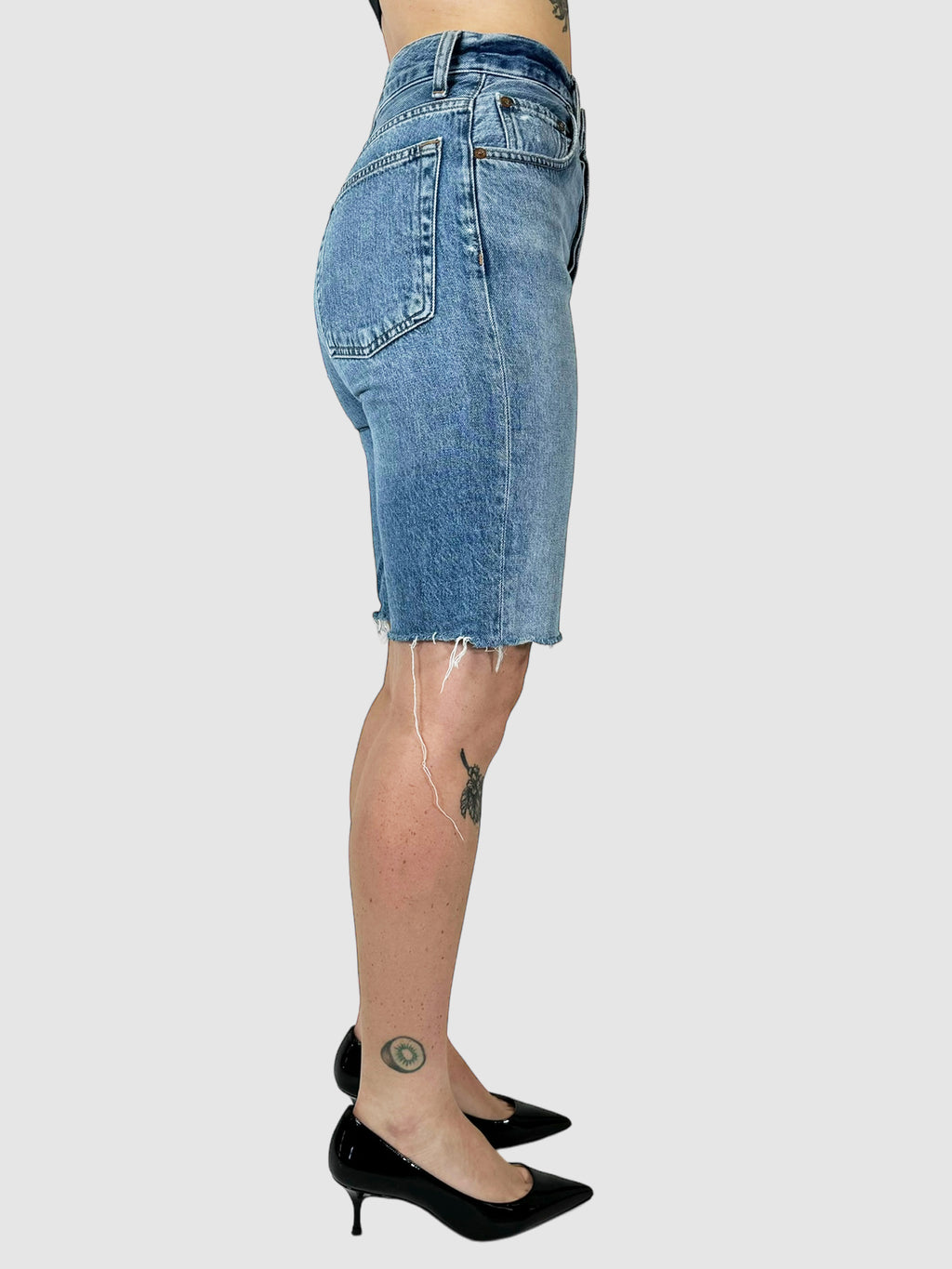 AGOLDE Blue 90's Pinch Waist Mid-Thigh Length Shorts Size 25 Consignment Secondhand Designer Luxury Resale Toronto Trendy