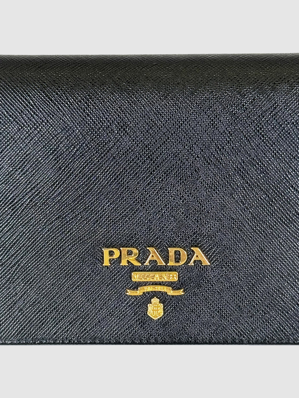 Galleria Saffiano Wallet on Chain