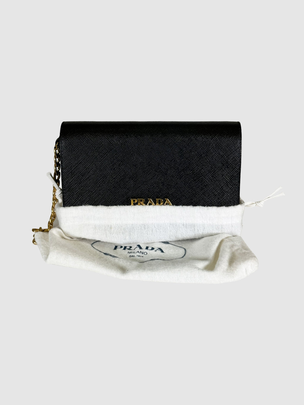 Galleria Saffiano Wallet on Chain