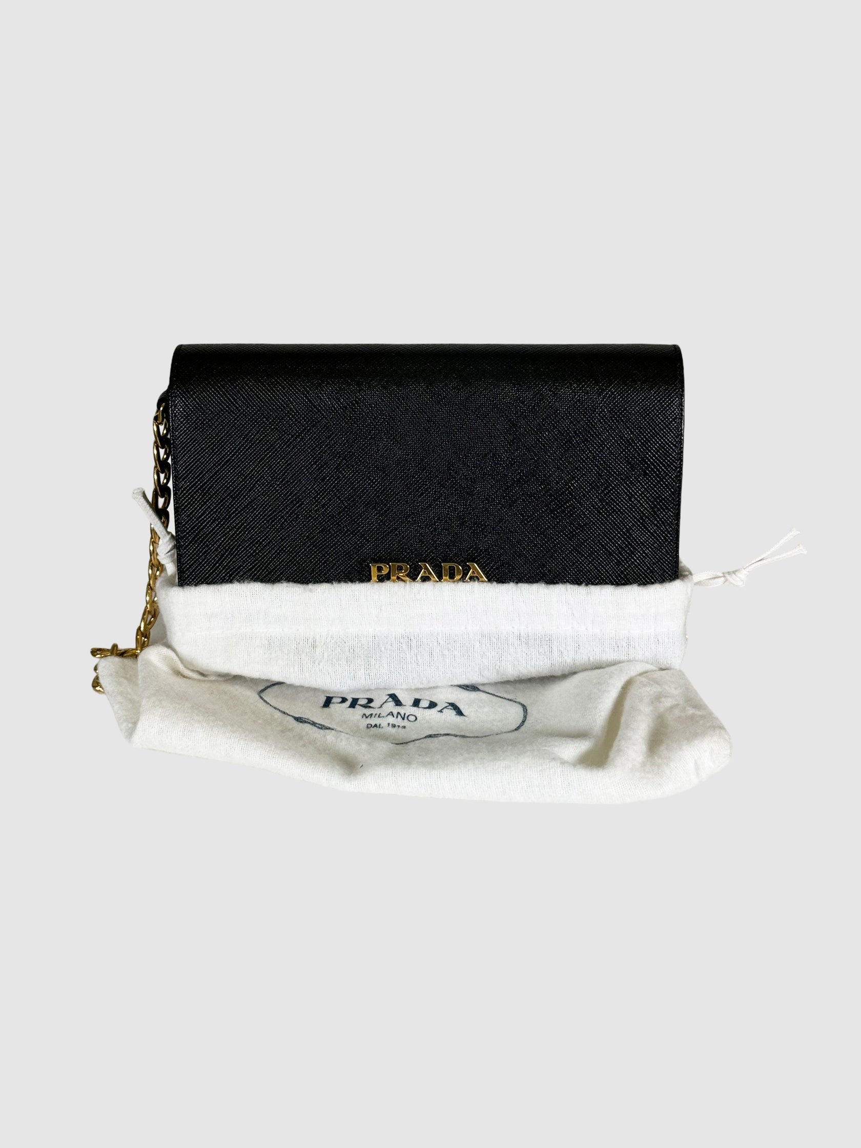 Galleria Saffiano Wallet on Chain