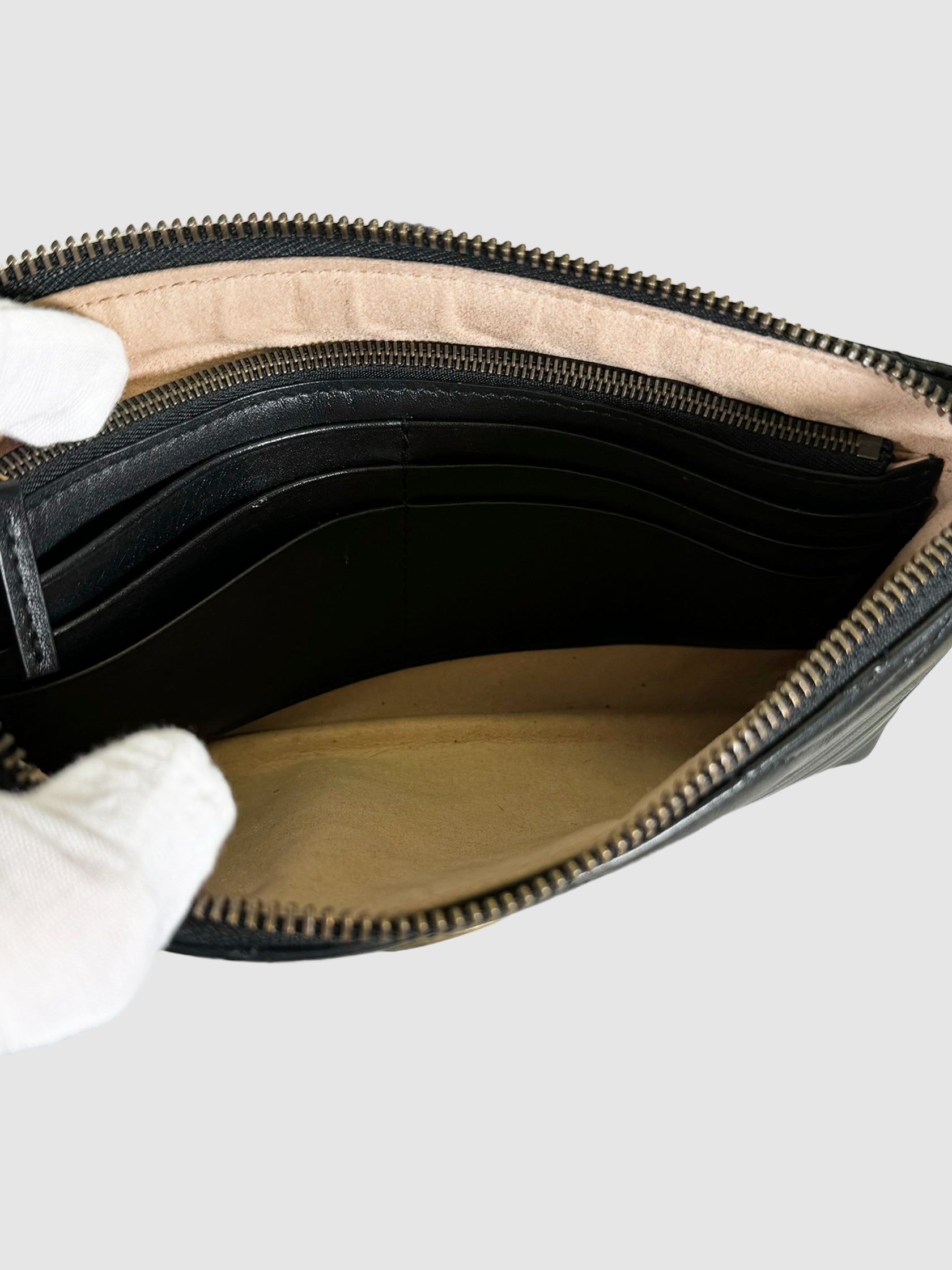 GG Marmont Matelasse Chain Pouch