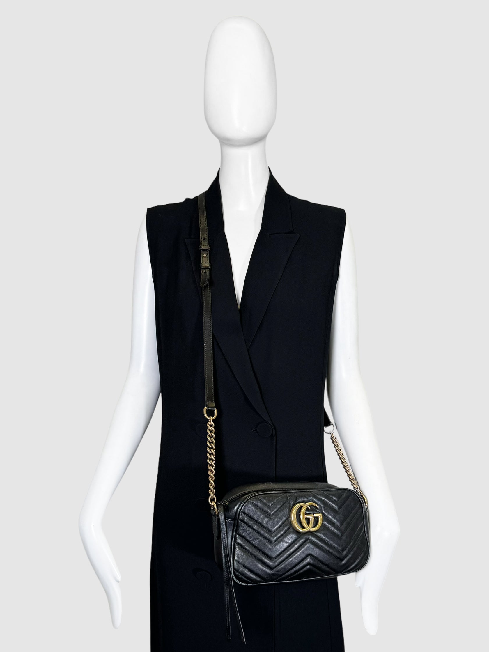 Leather GG Marmont Crossbody Bag