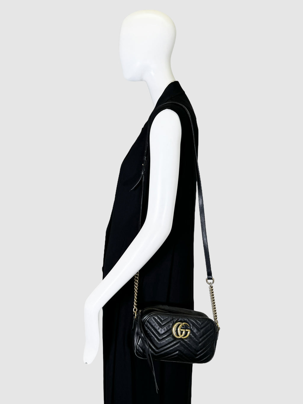 Leather GG Marmont Crossbody Bag