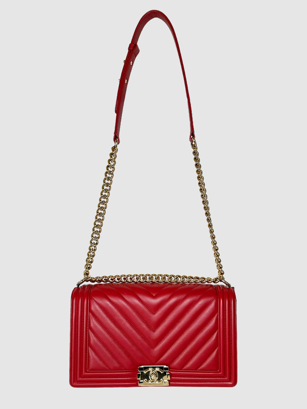 Chanel Chevron Medium Quilted Boy Bag in Red Leather Trendy Valentine Consignor Secondhand