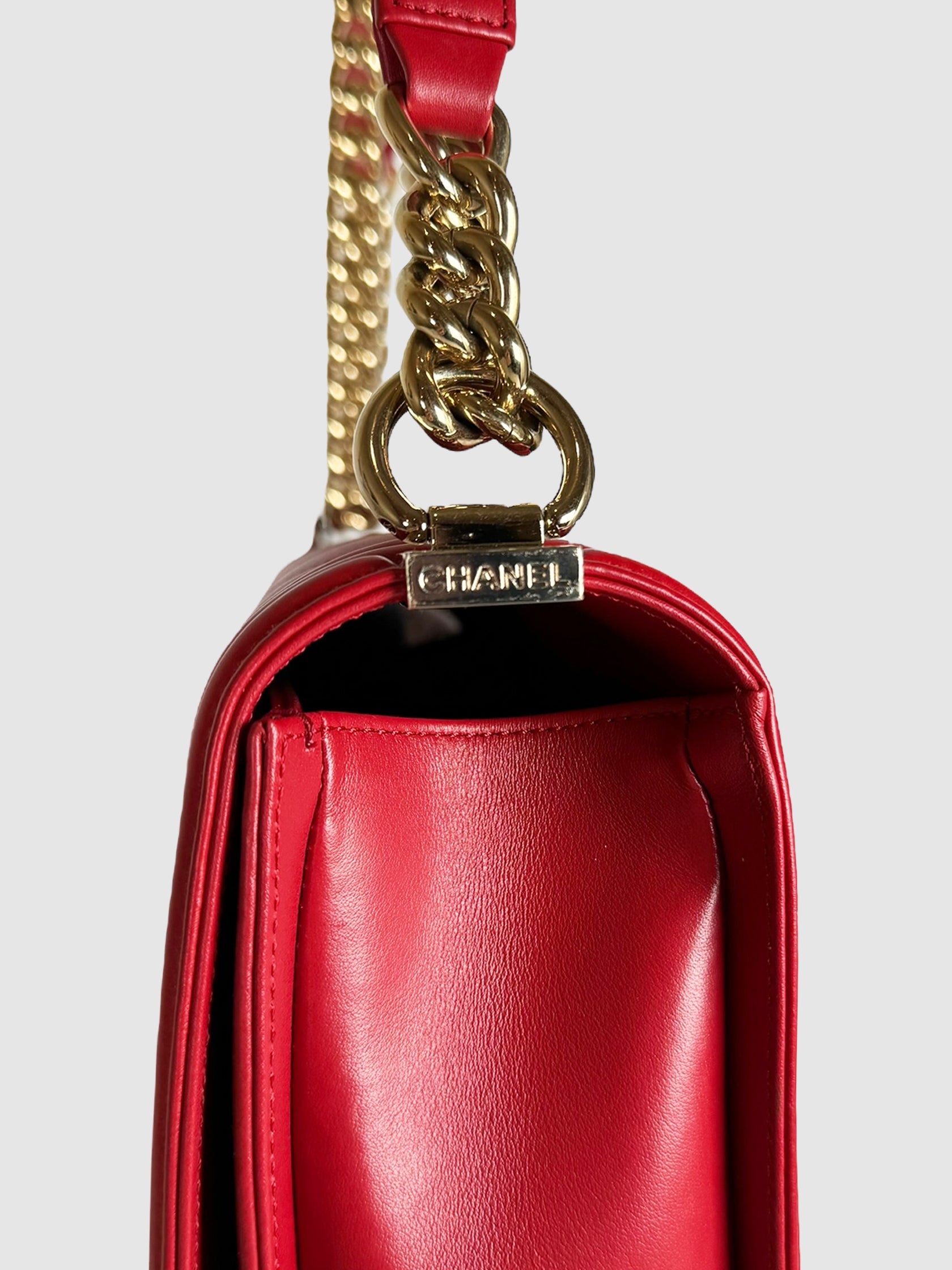 Medium Chevron Quilted Boy Bag