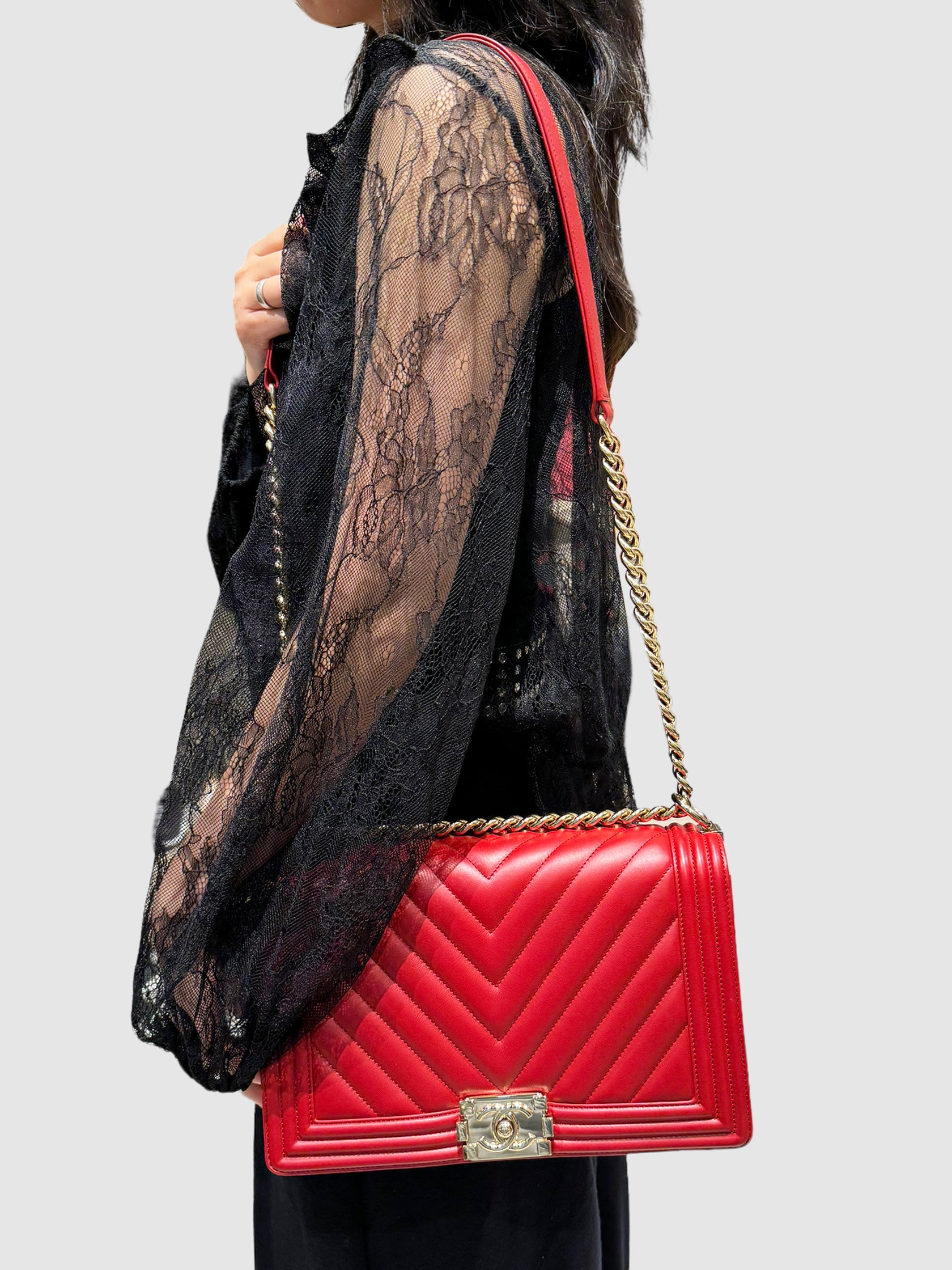 Medium Chevron Quilted Boy Bag