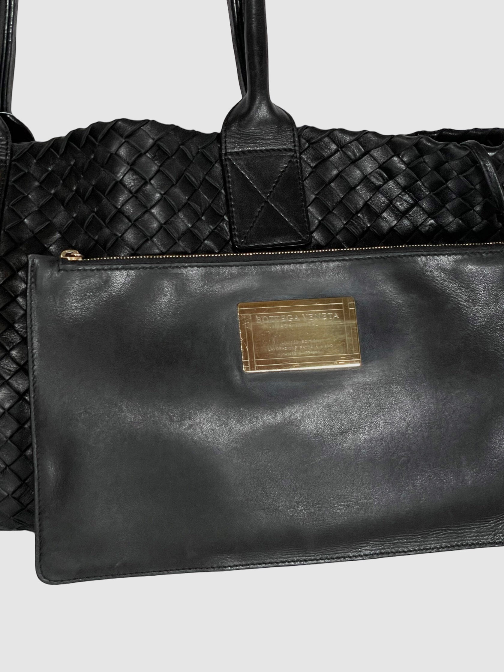 Intrecciato Medium Cabat Tote