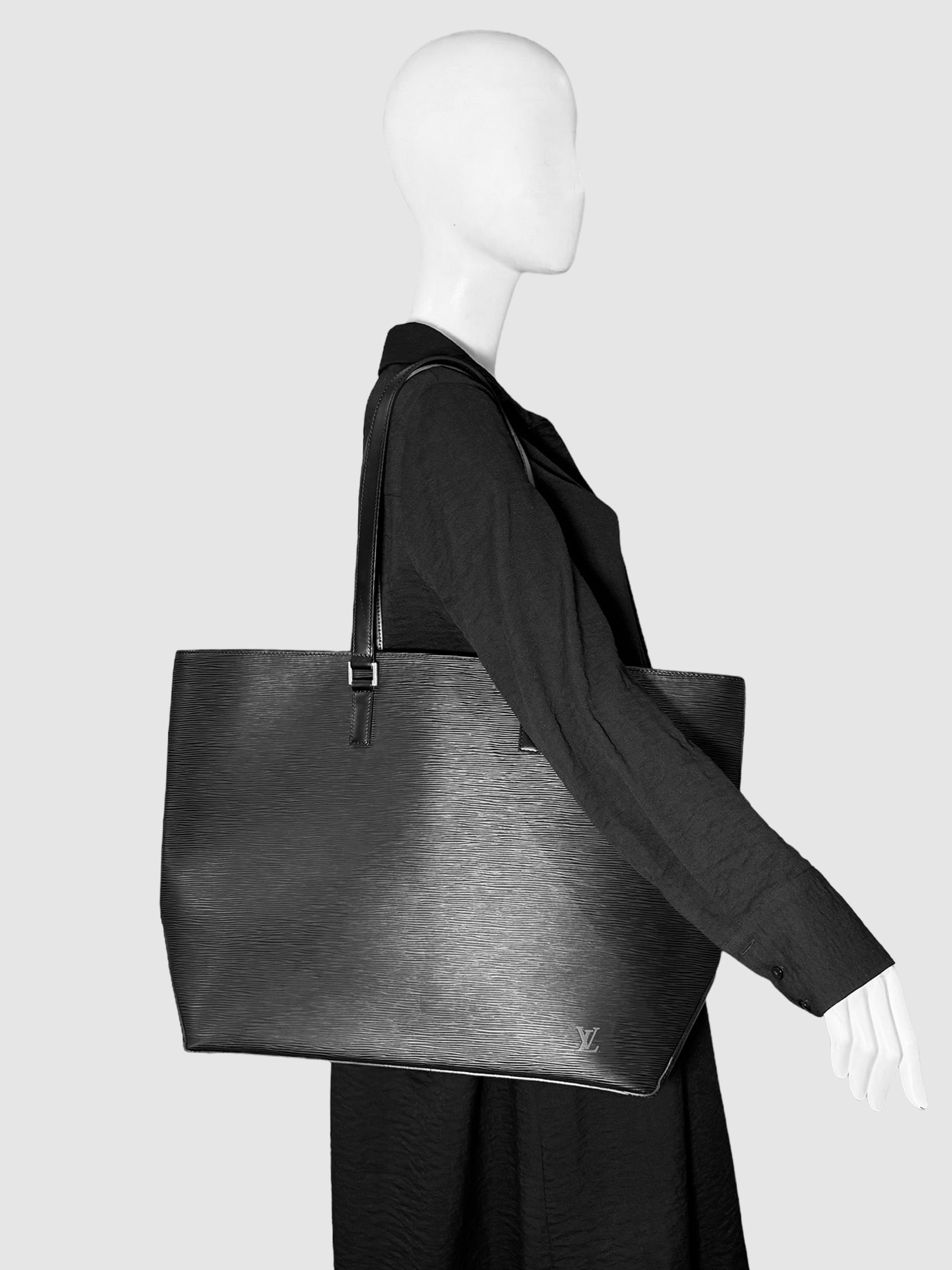 Louis Vuitton Black Epi Leather Shoulder Tote Bag GM Consignment Secondhand Designer Luxury Resale Toronto Trendy