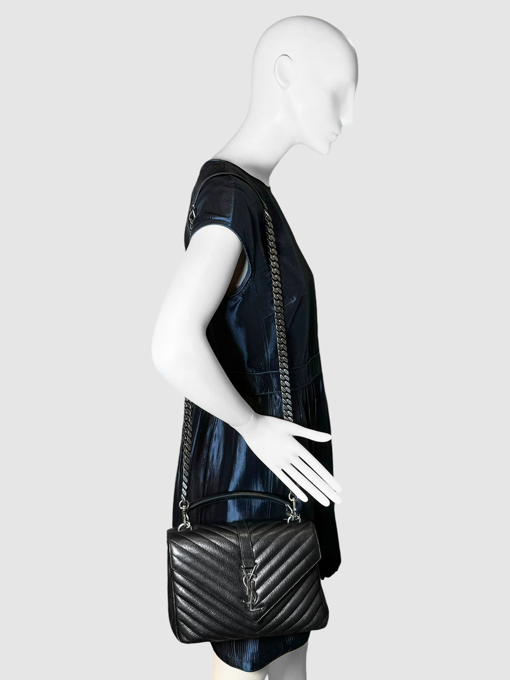 Saint Laurent 2018 Medium College Bag Luxury Consignment Designer Resale Toronto Second Nature Boutique Trendy Secondhand