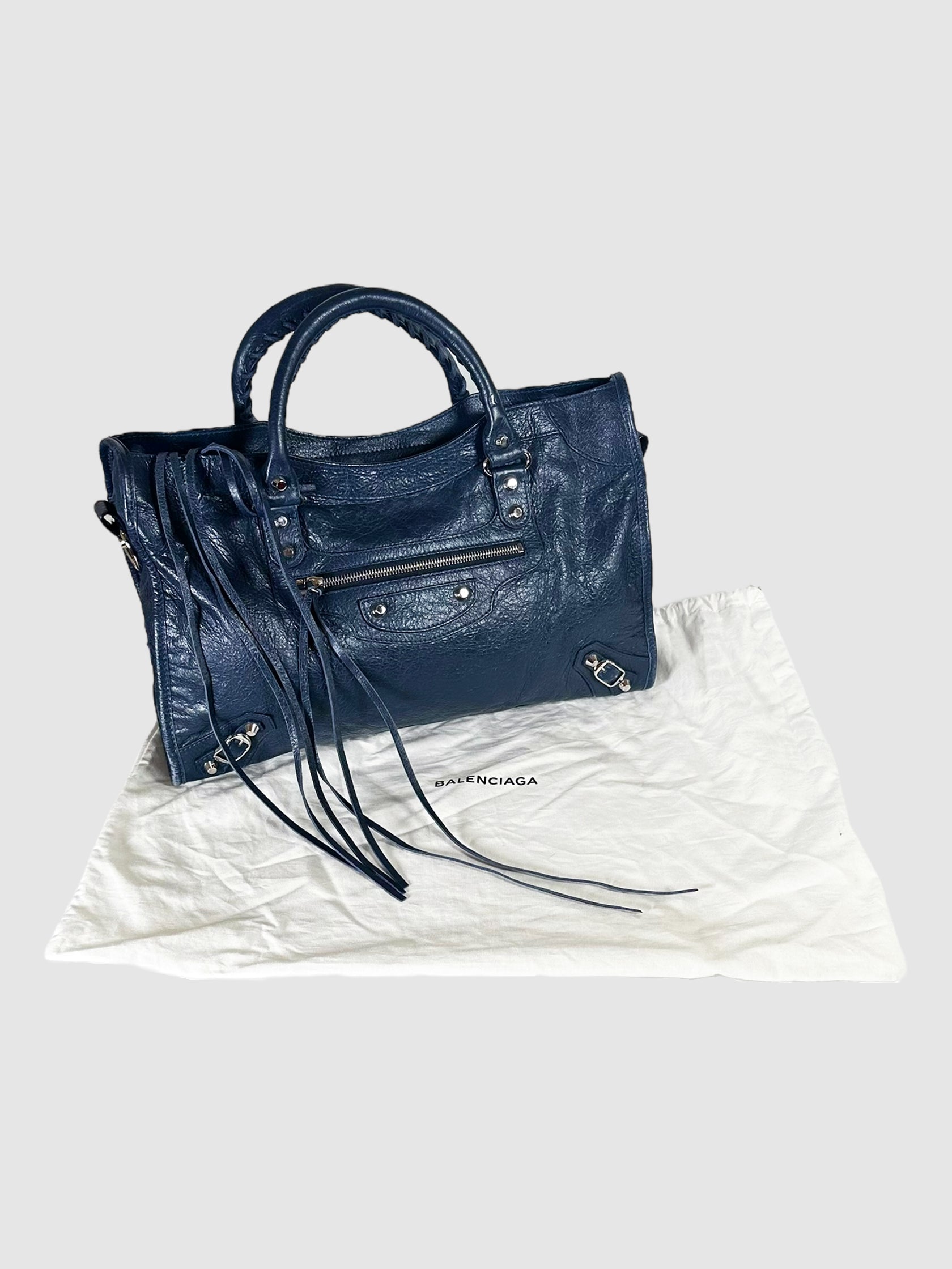 Classic City Shoulder Bag