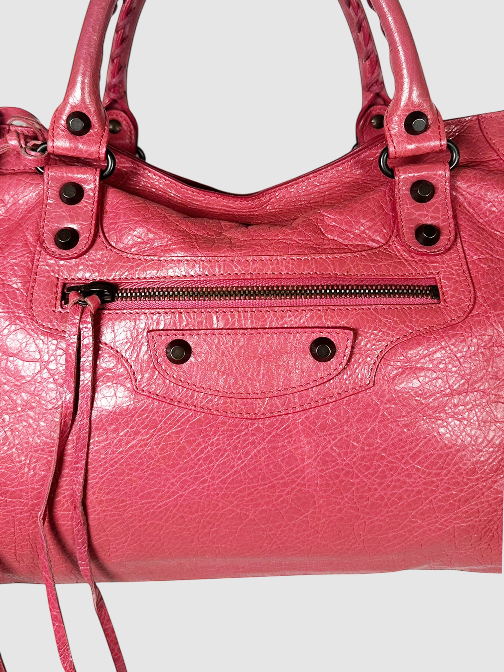 Classic City Shoulder Bag