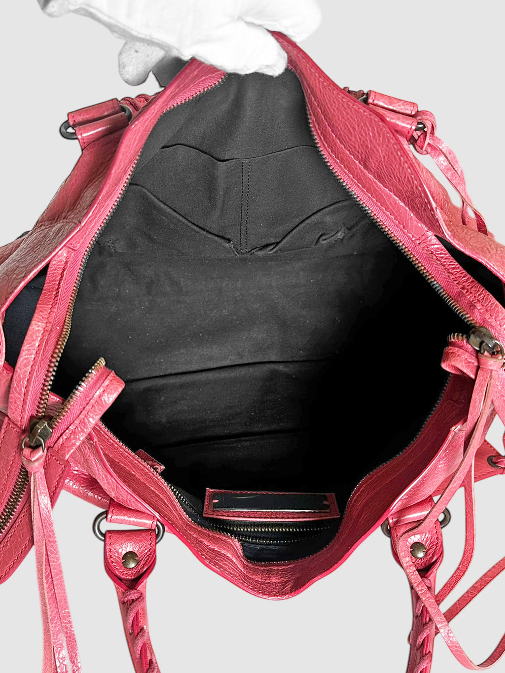 Classic City Shoulder Bag