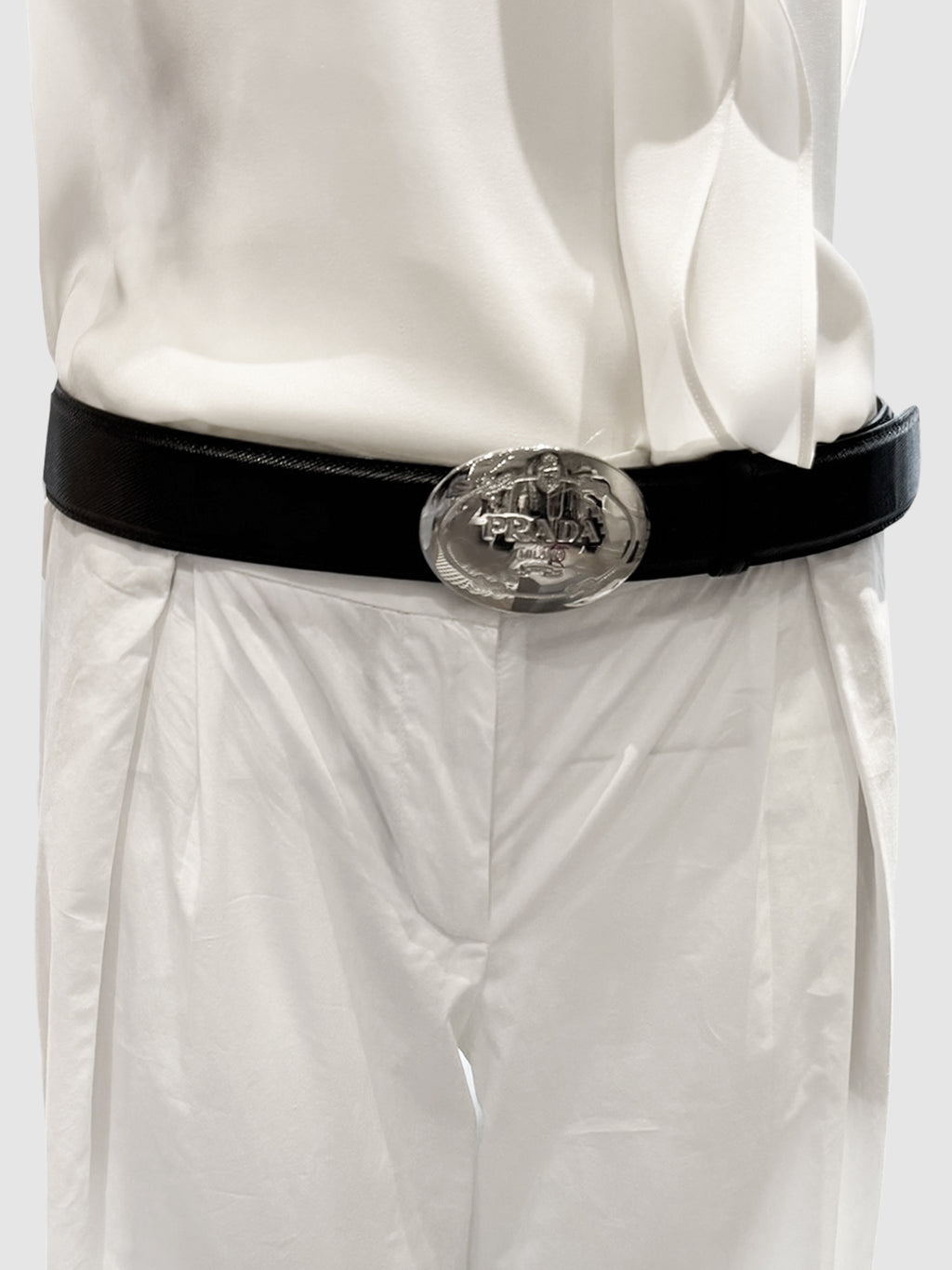 Oval Plaque Leather Belt