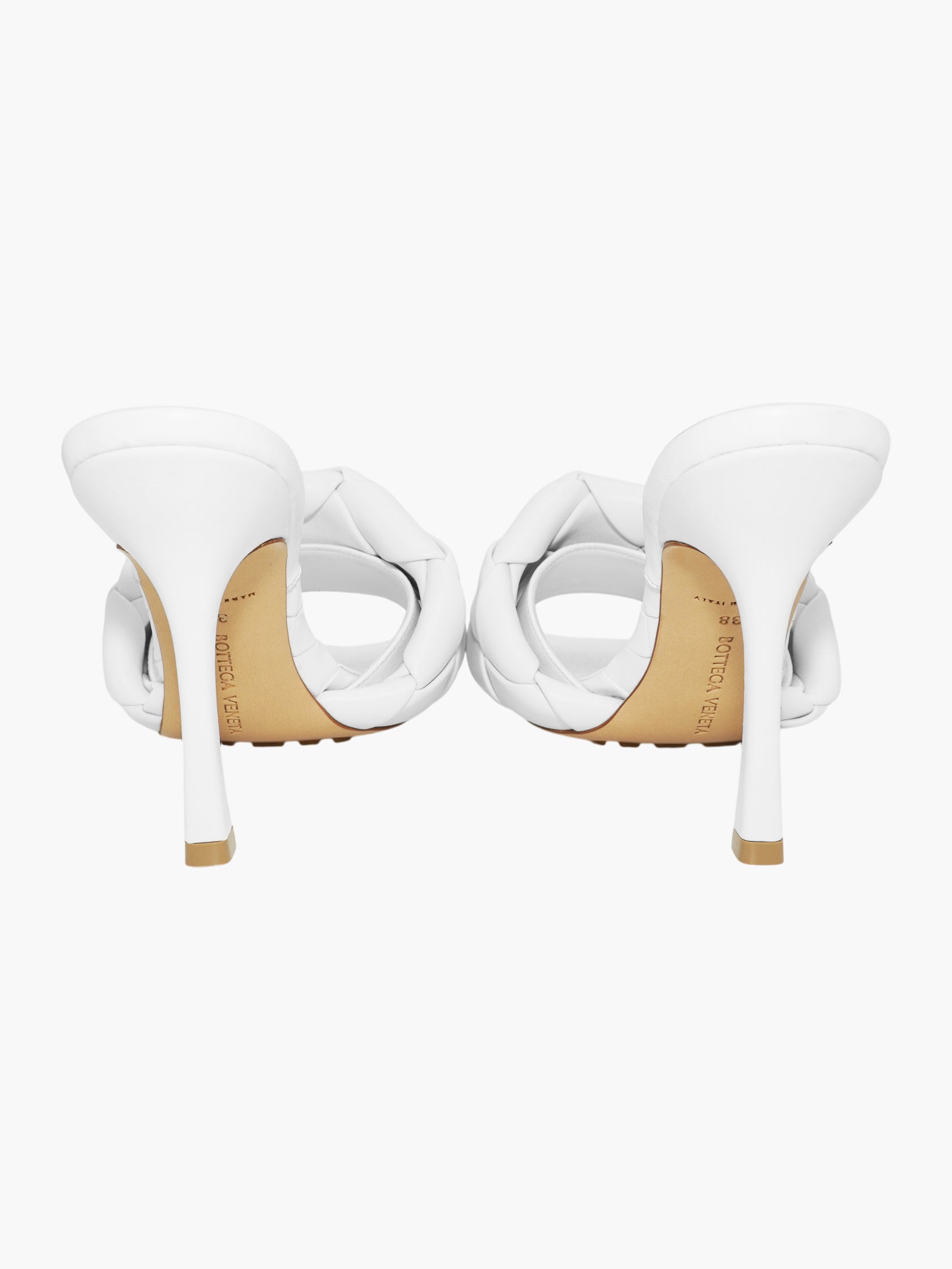 Intrecciato Lido Pumps
