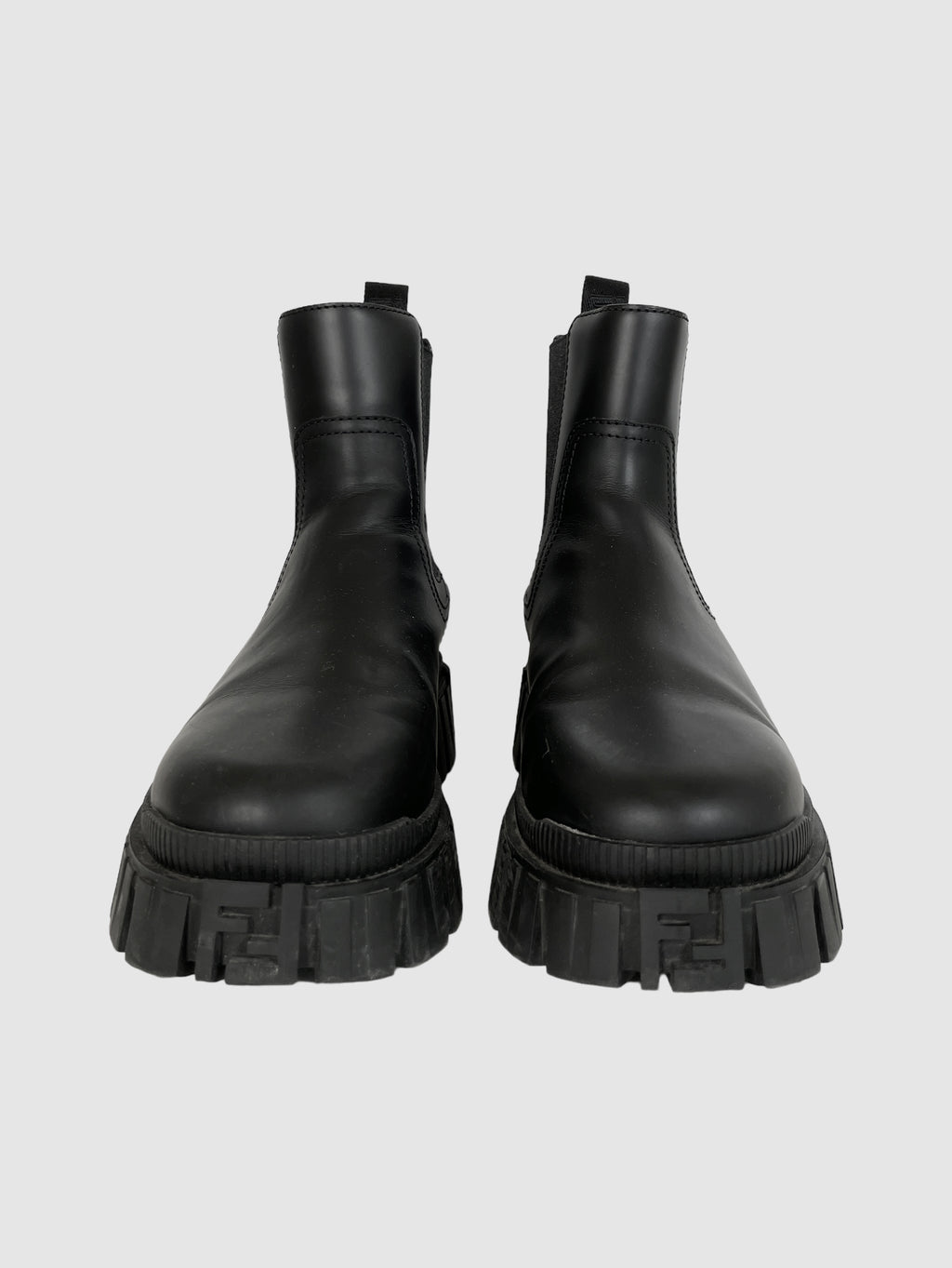 Fendi Black Leather Ankle Boots Winter Consignment Trendy Second-Hand