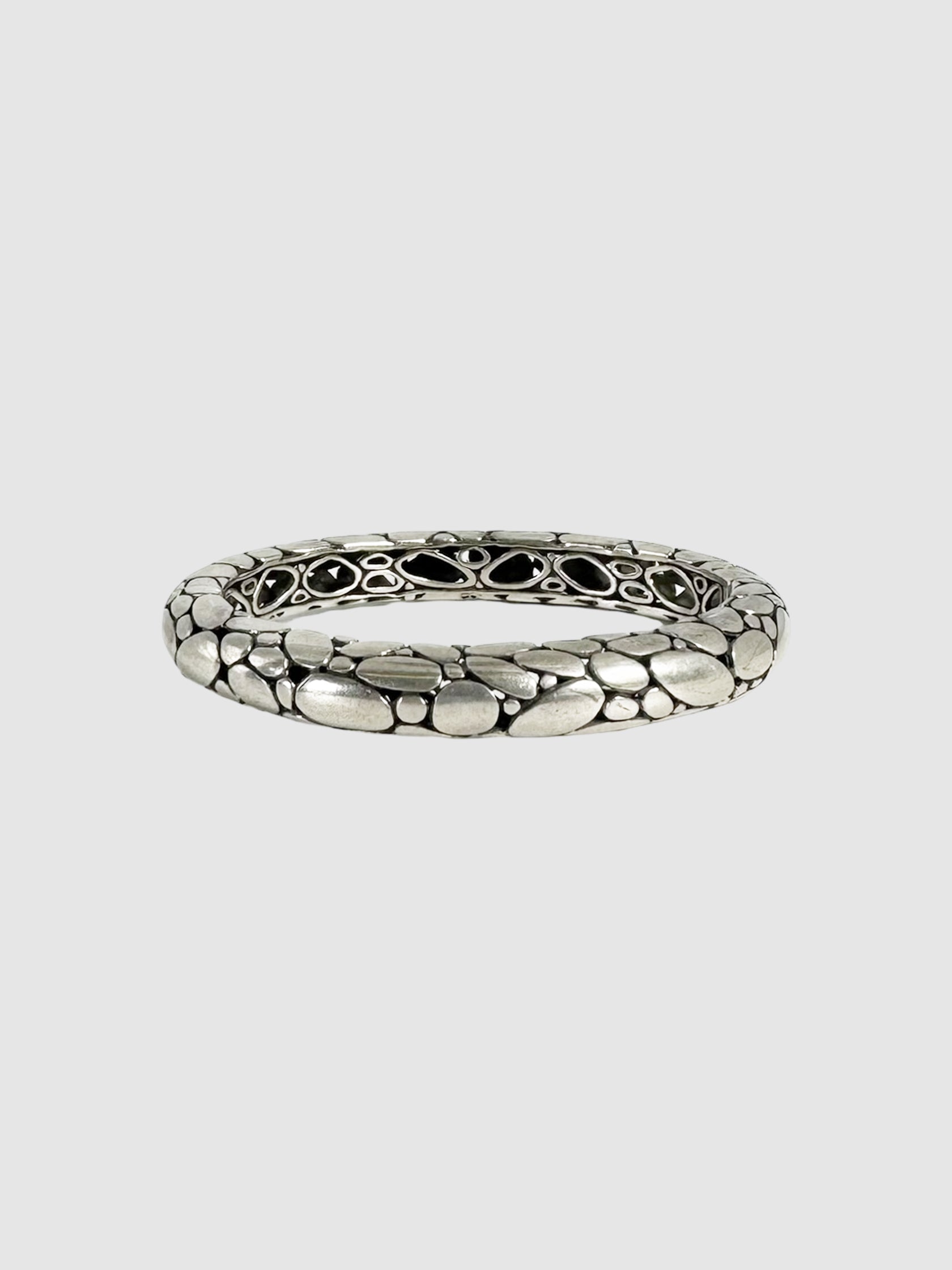 Kali Pebble Hinged Bangle Bracelet