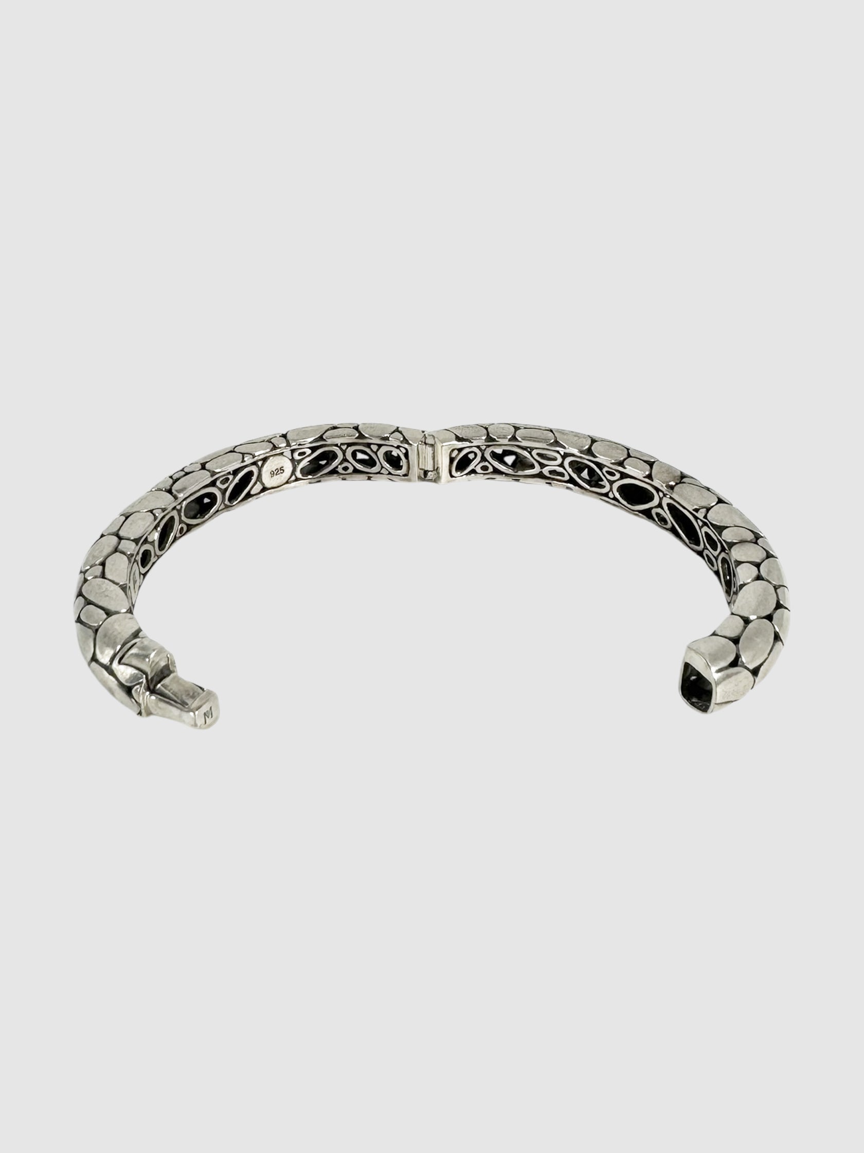 Kali Pebble Hinged Bangle Bracelet
