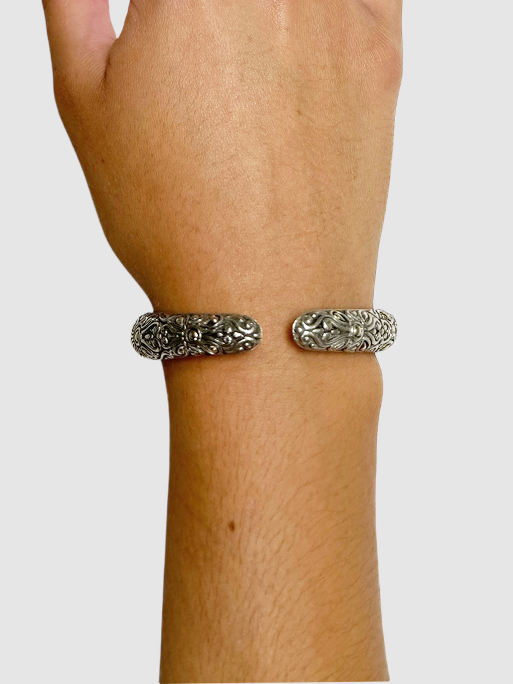 Diamond Legends Naga Cuff